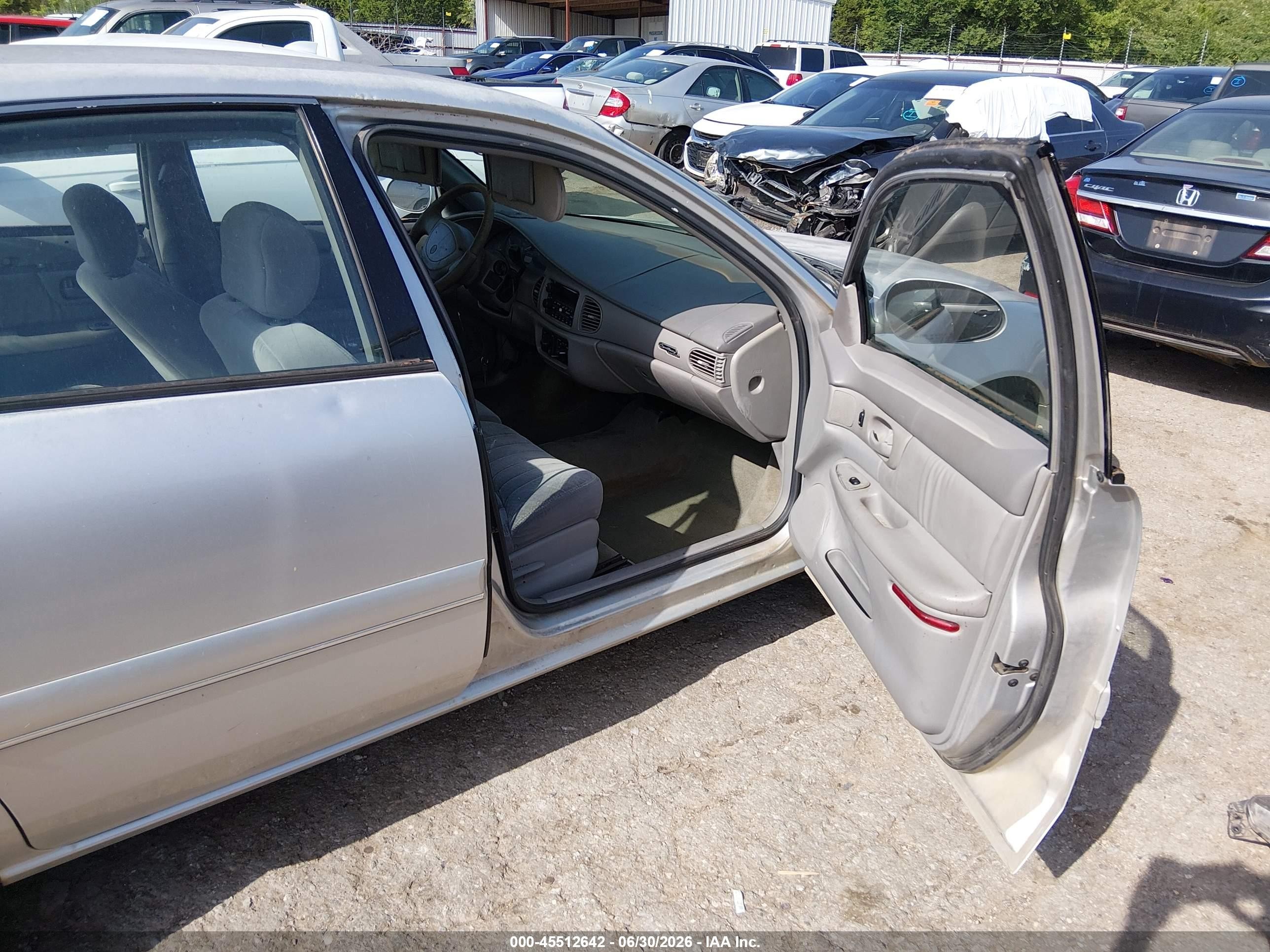 2001 Buick Century Custom Silver vin: 2G4WS52J611317578