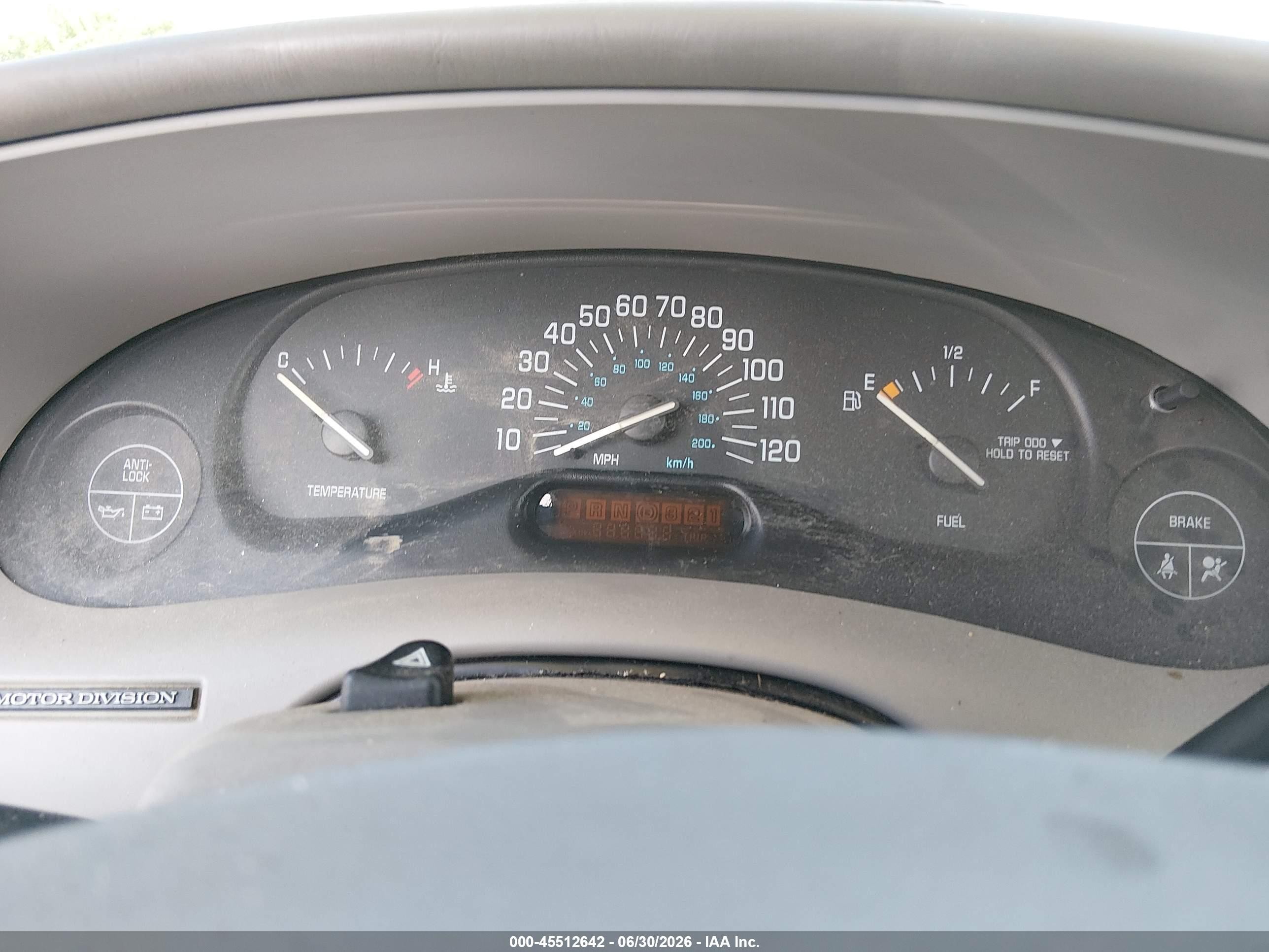 2001 Buick Century Custom Silver vin: 2G4WS52J611317578