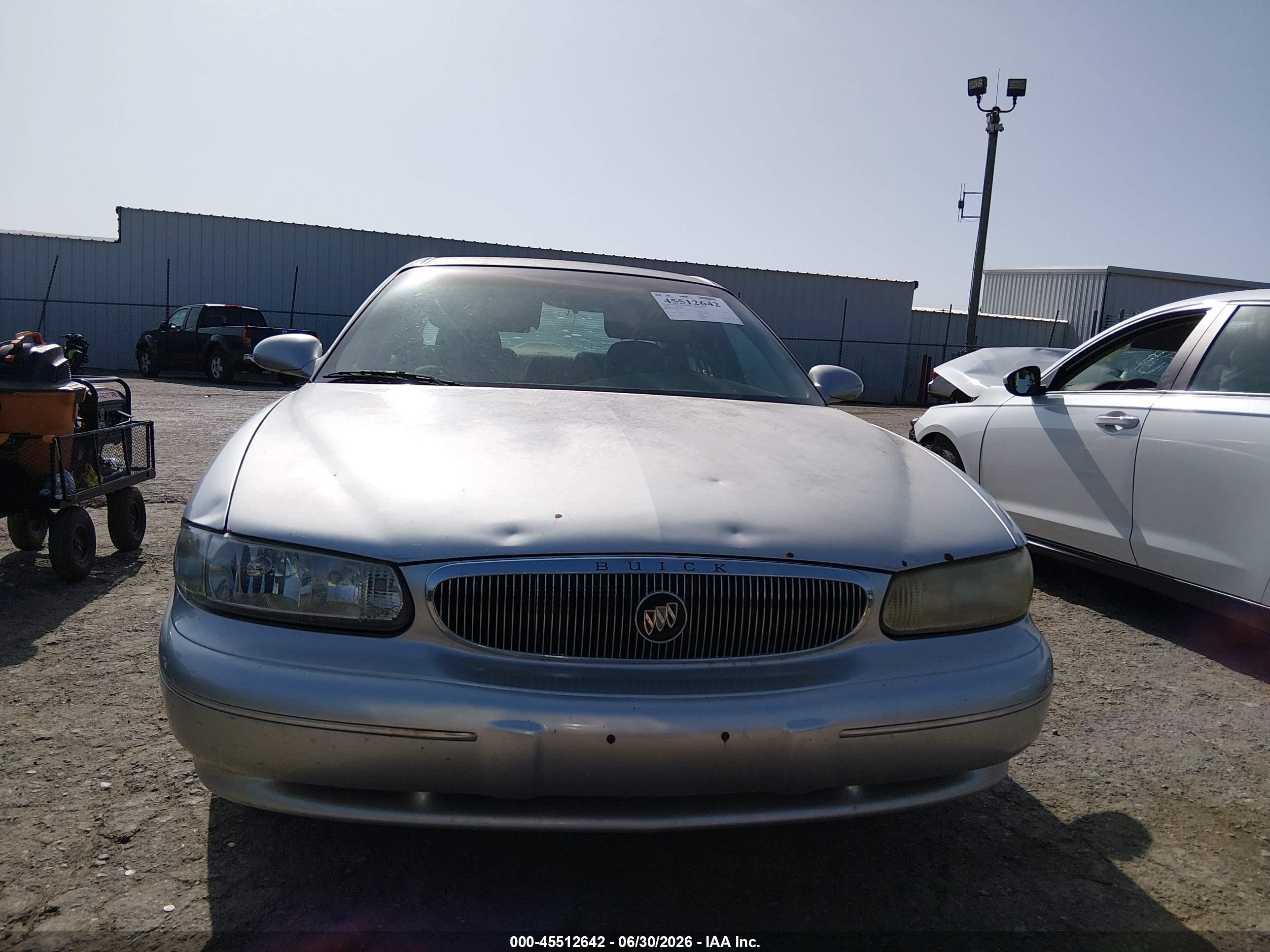 2001 Buick Century Custom Silver vin: 2G4WS52J611317578