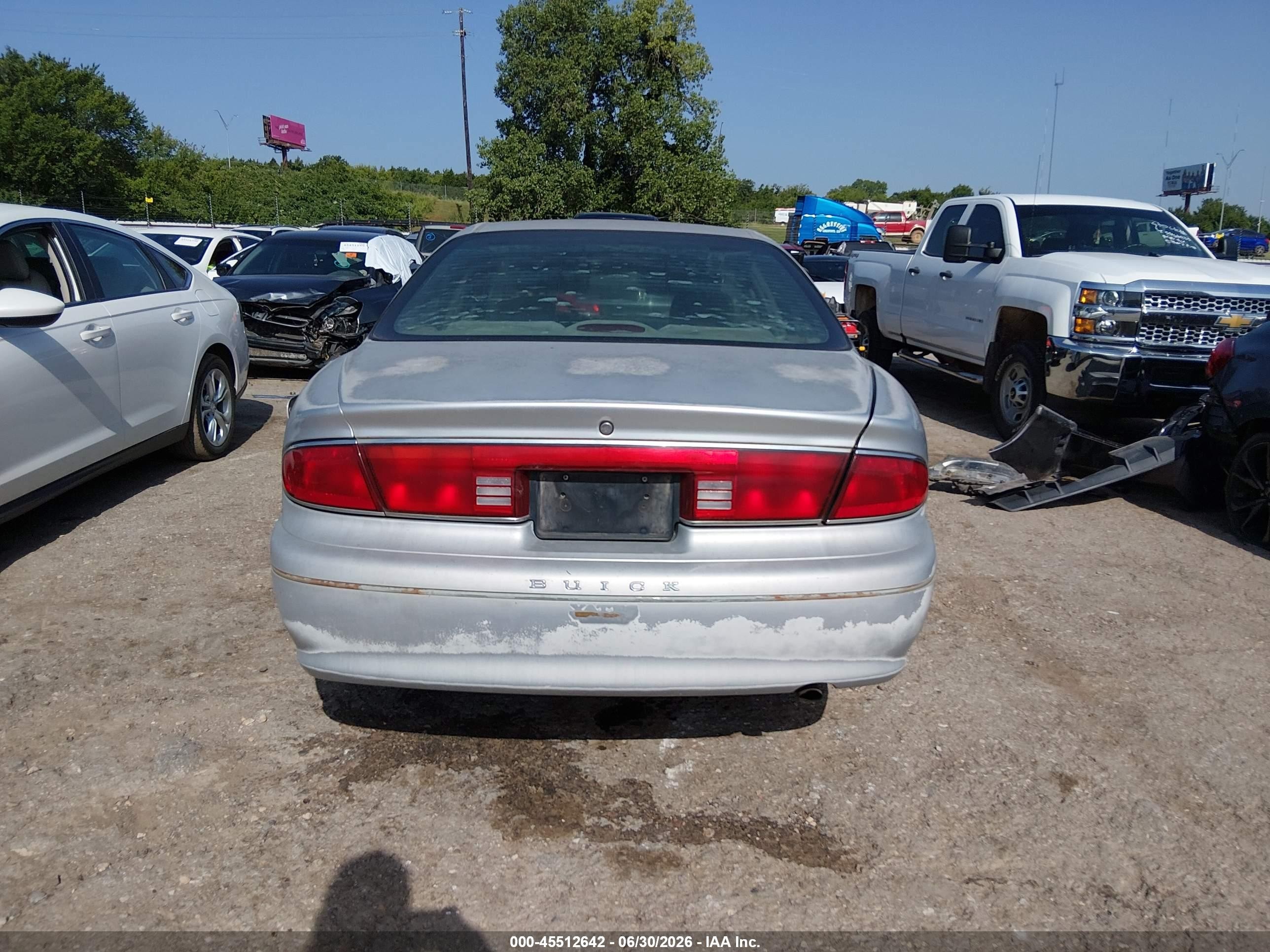 2001 Buick Century Custom Silver vin: 2G4WS52J611317578