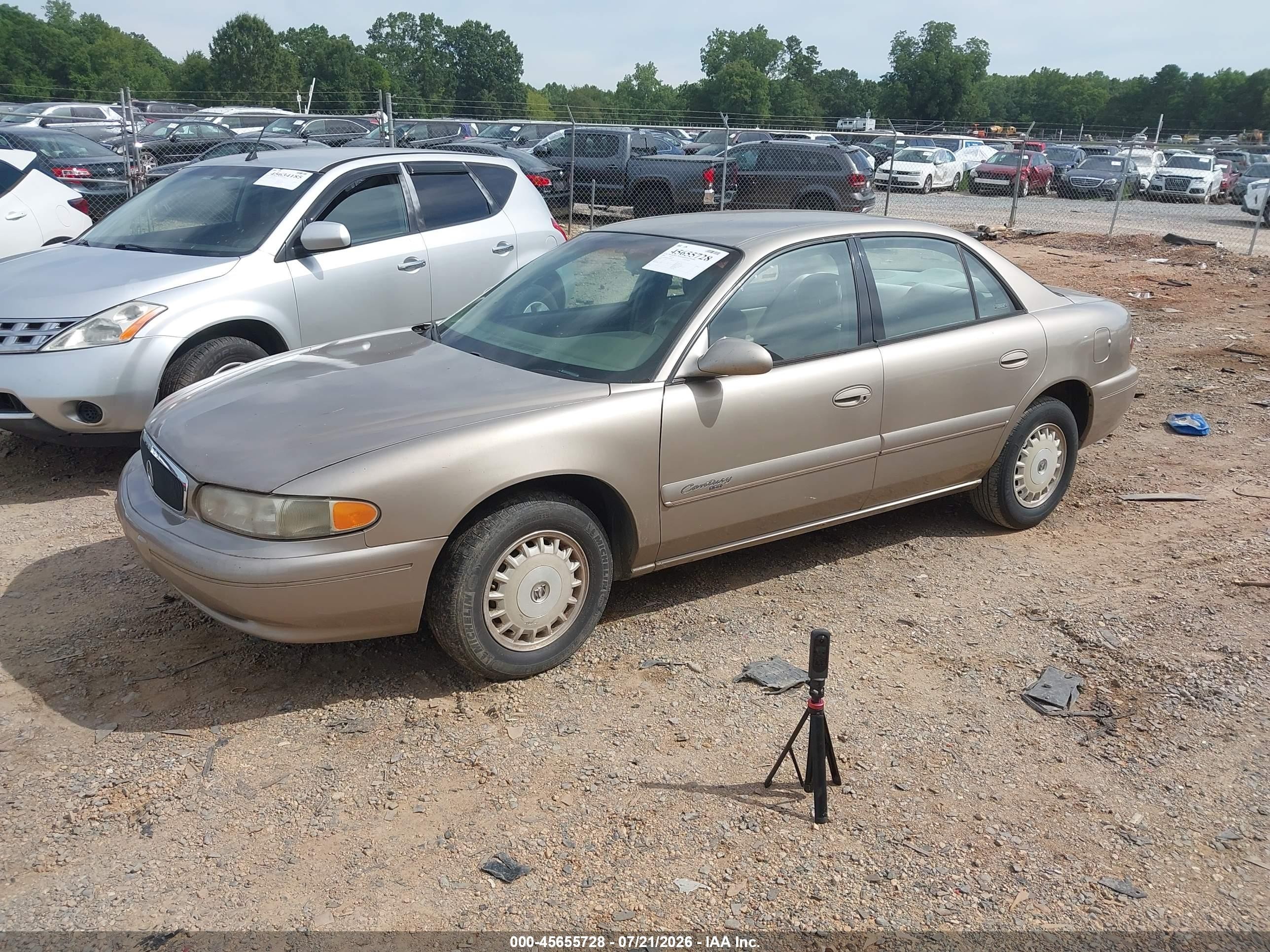 2001 Buick Century Custom Gold vin: 2G4WS52J711162460