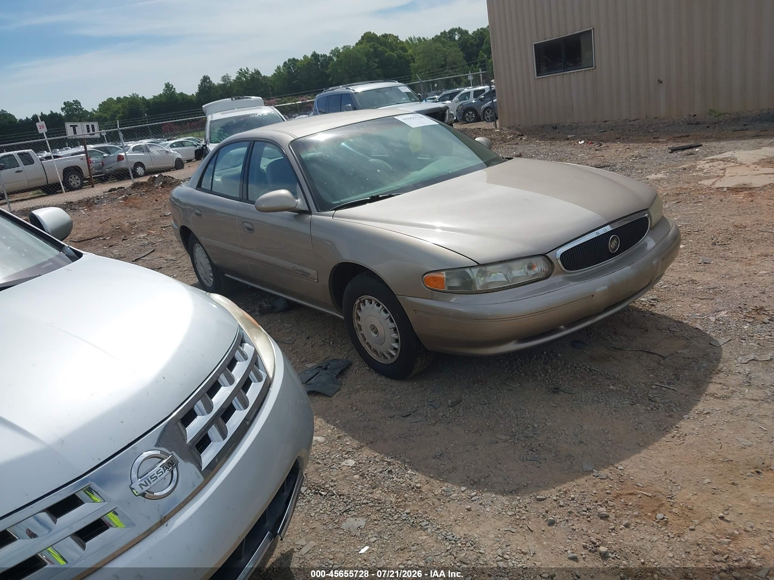 2001 Buick Century Custom Gold vin: 2G4WS52J711162460