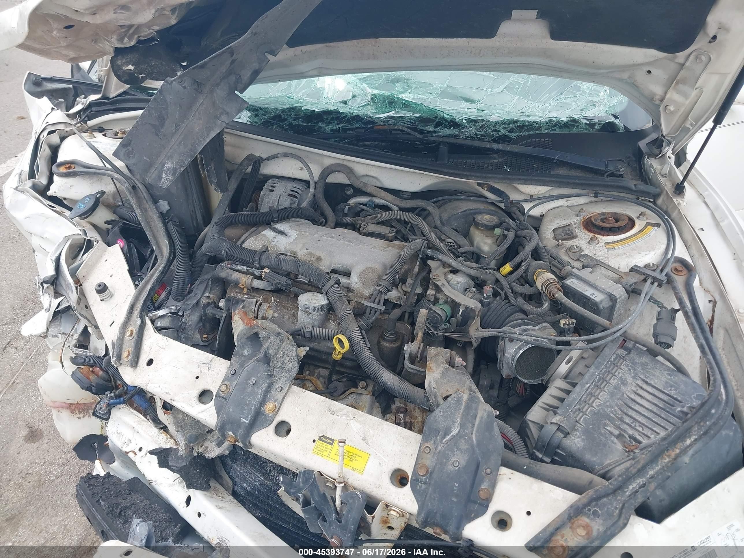 2001 Buick Century Custom White vin: 2G4WS52J711175368