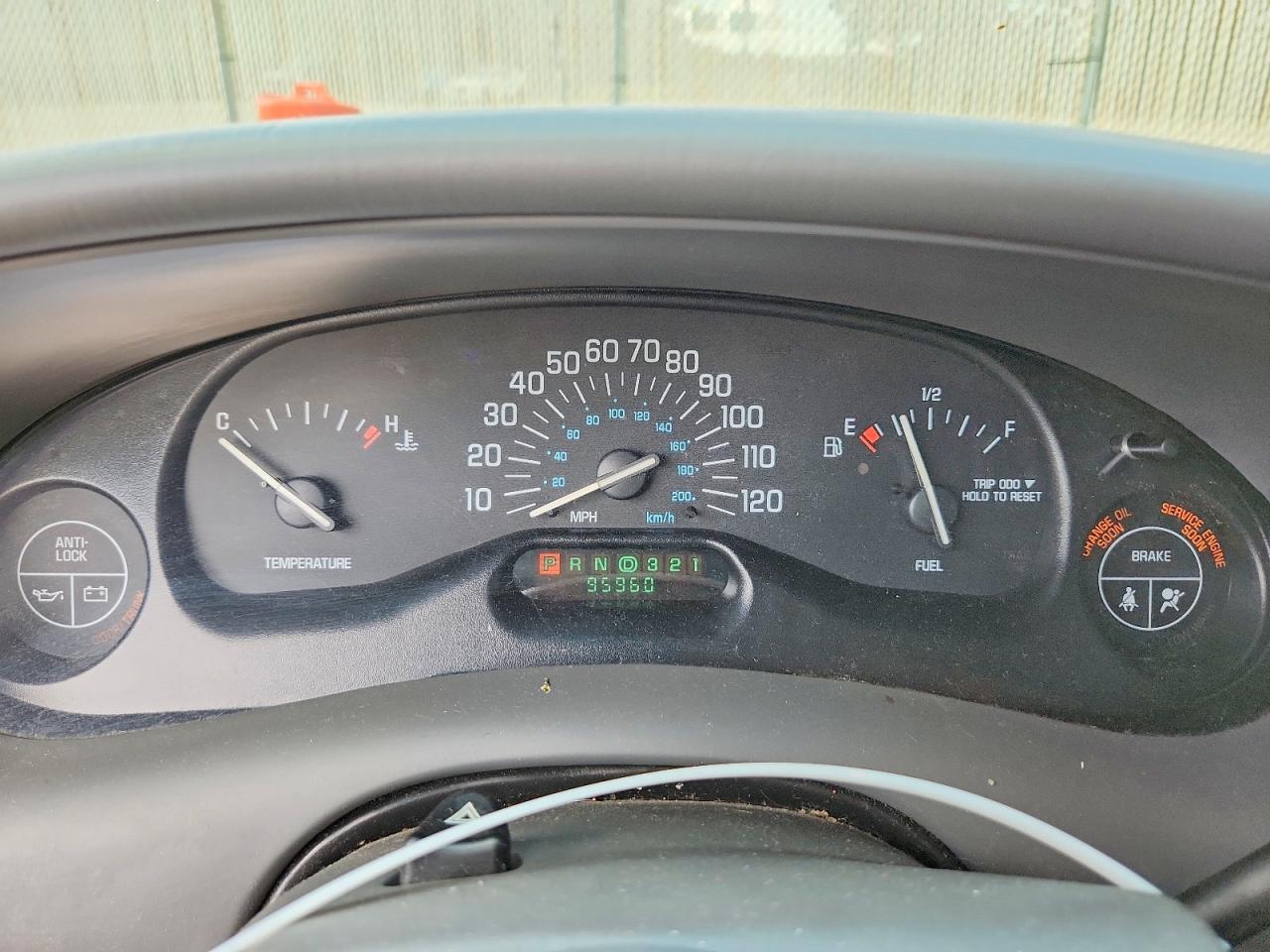 2003 Buick Century Custom Белый vin: 2G4WS52J731298896