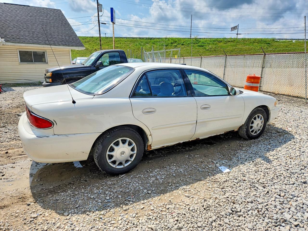 2003 Buick Century Custom Белый vin: 2G4WS52J731298896