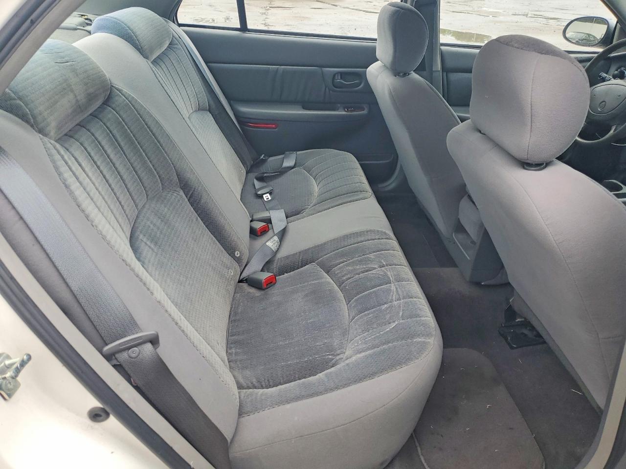 2004 Buick Century Custom White vin: 2G4WS52J741259632