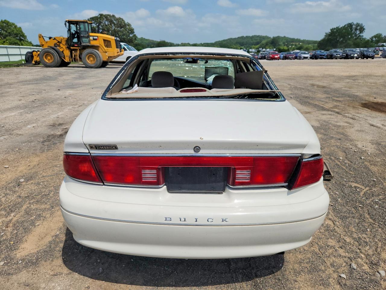 2001 Buick Century Custom White vin: 2G4WS52J811193717