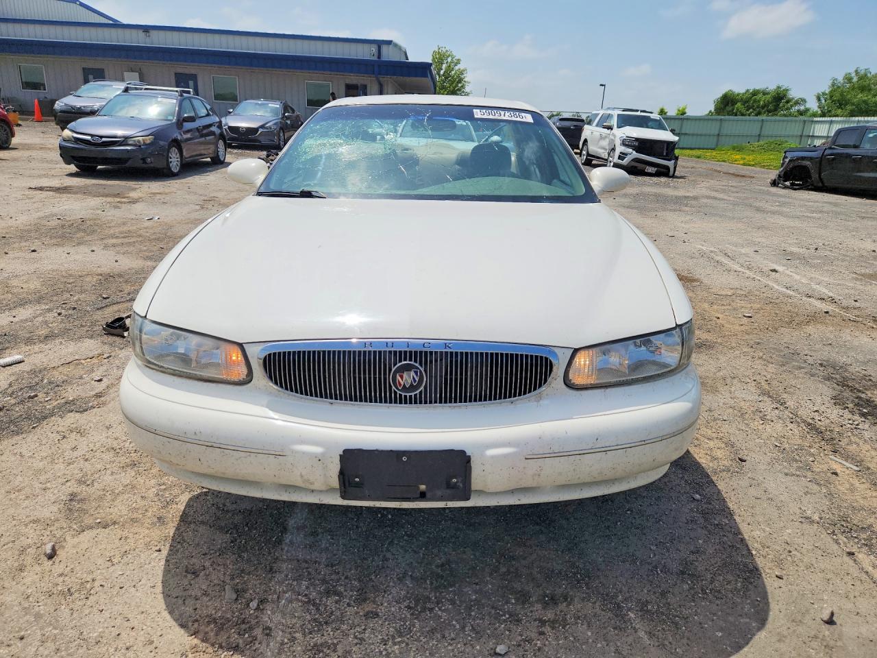 2001 Buick Century Custom White vin: 2G4WS52J811193717