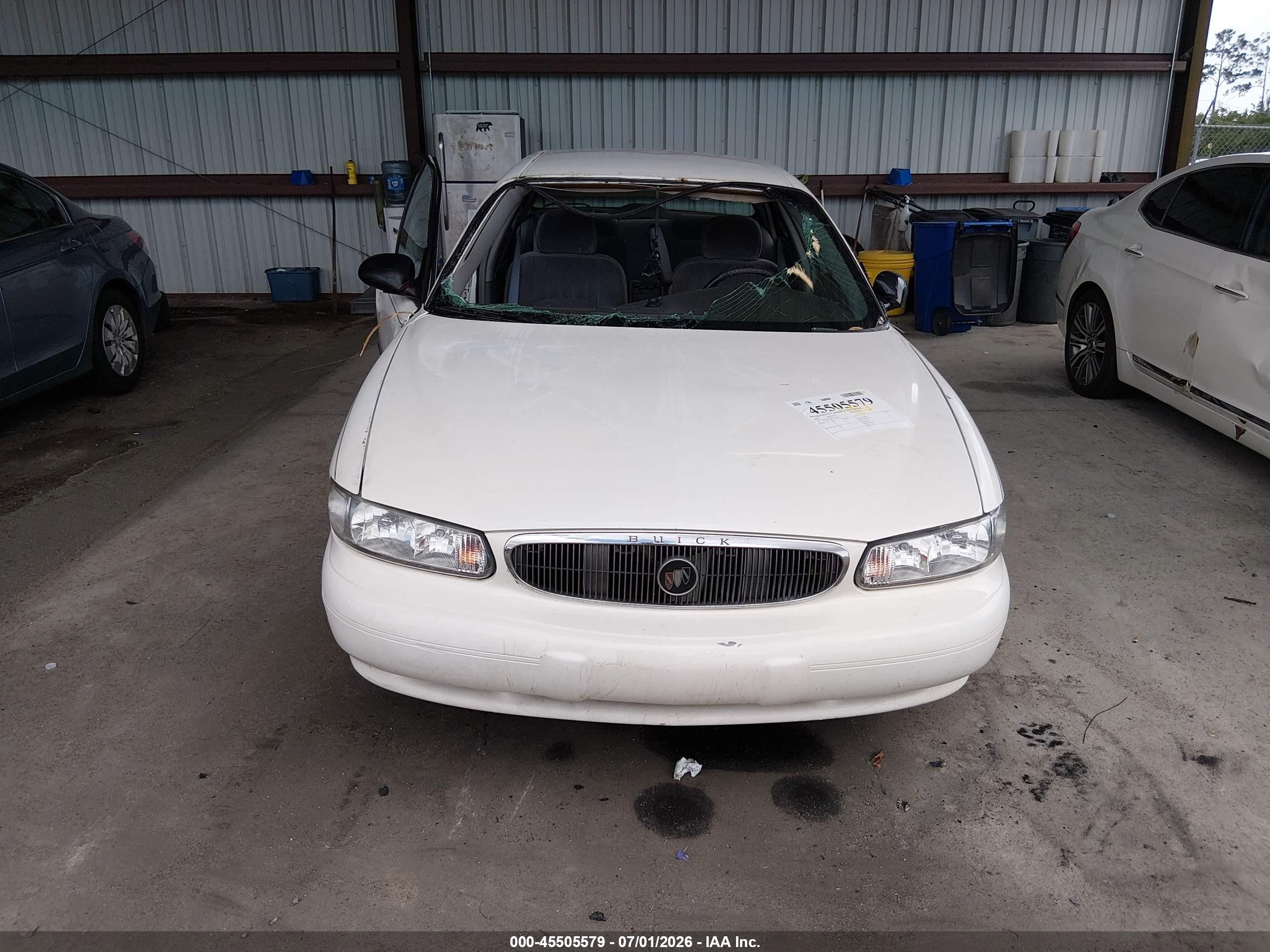 2003 Buick Century Custom White vin: 2G4WS52J831263543