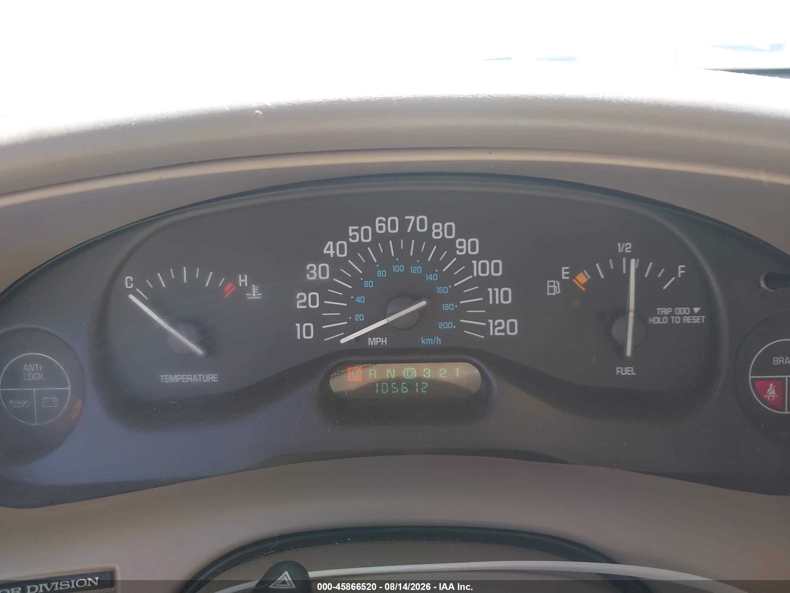 2001 Buick Century Custom Champagne vin: 2G4WS52J911211108