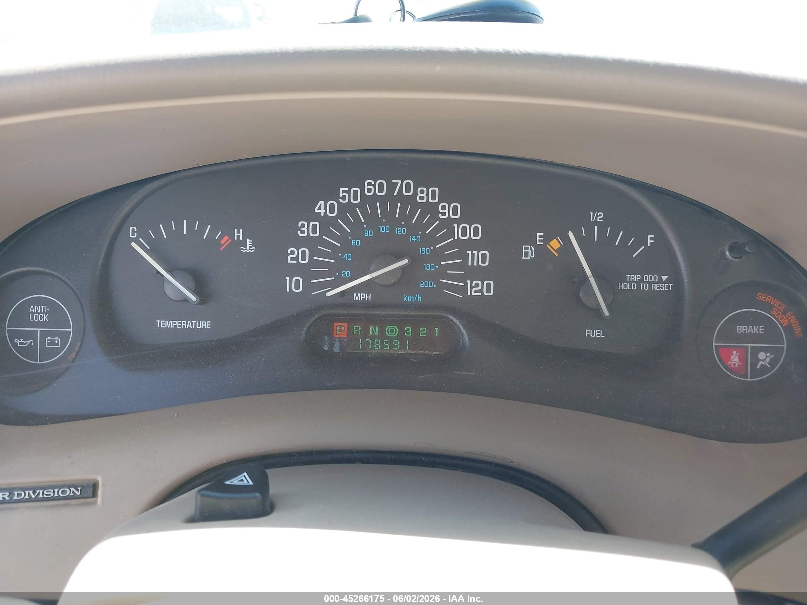 2001 Buick Century Custom Tan vin: 2G4WS52J911317848