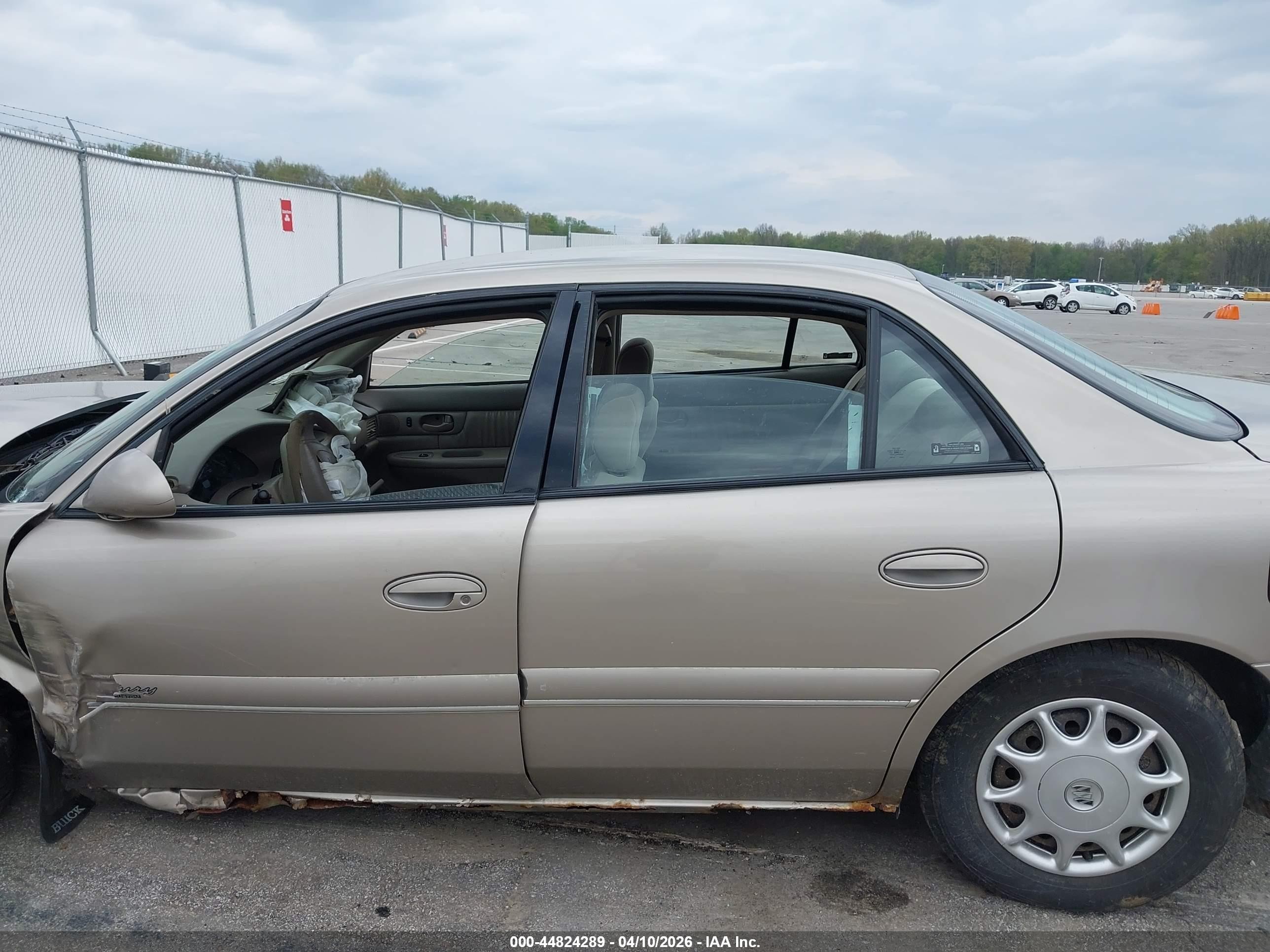 2002 Buick Century Custom Tan vin: 2G4WS52J921259578