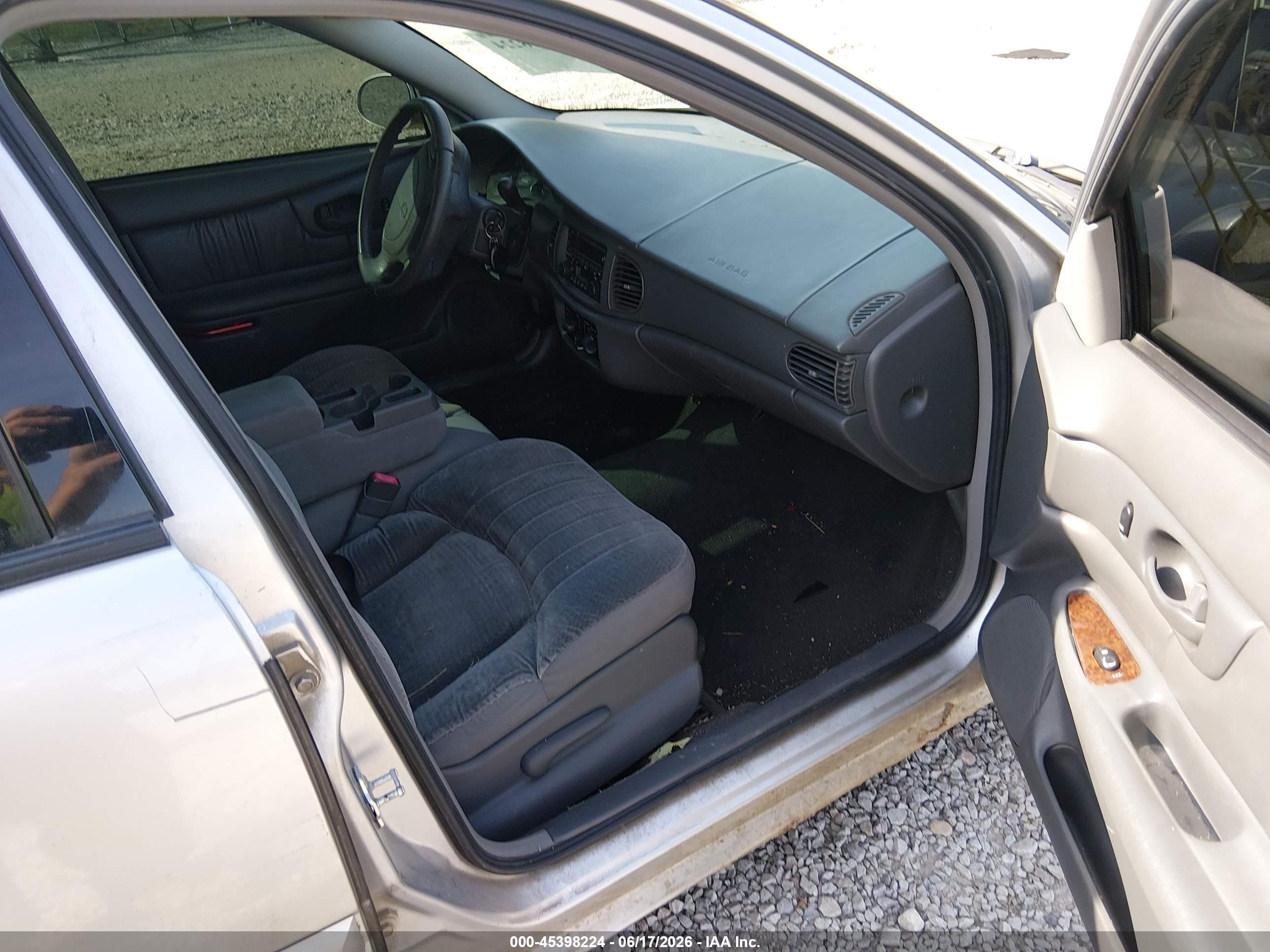 2004 Buick Century   Silver vin: 2G4WS52J941305557