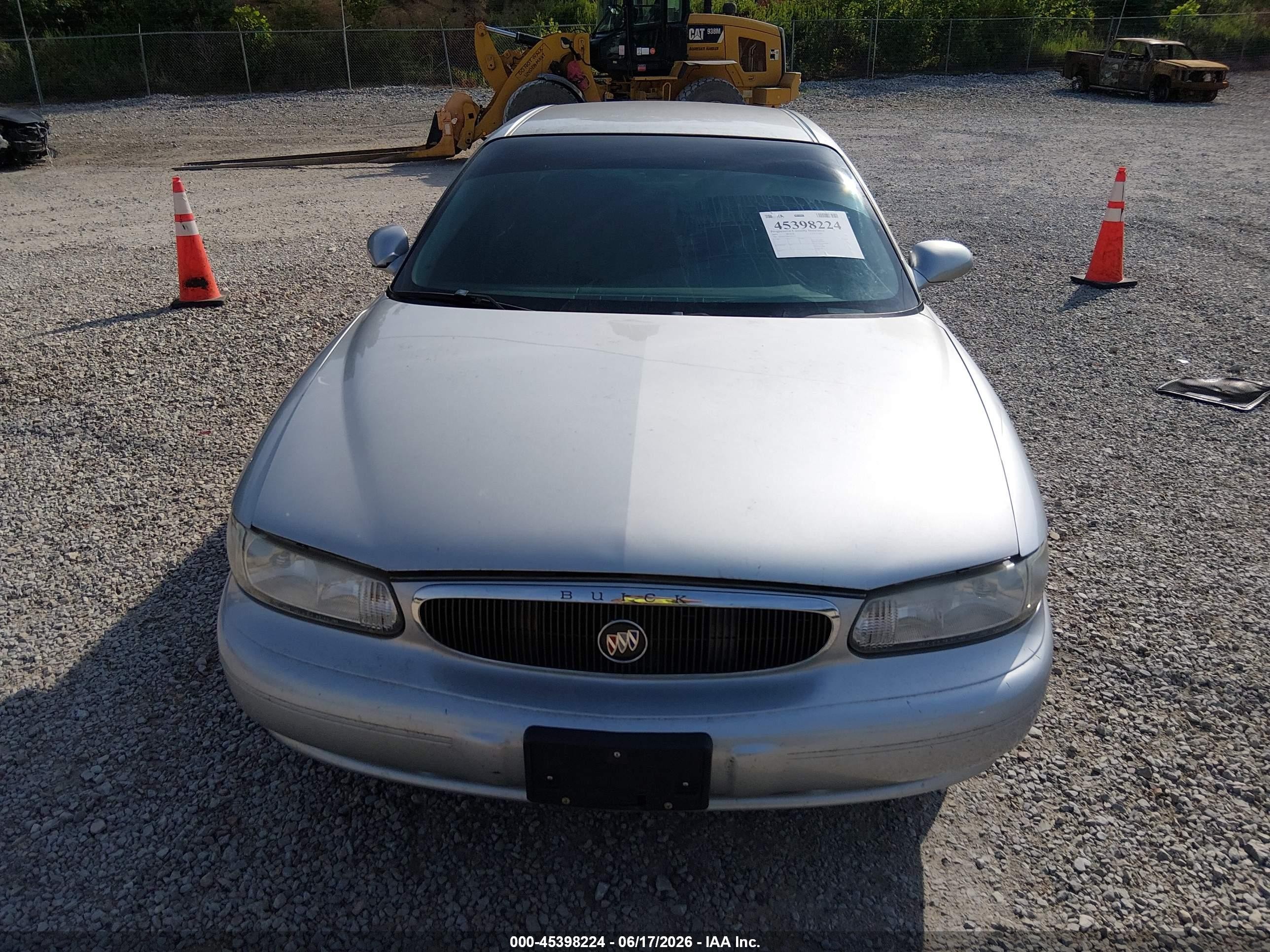 2004 Buick Century   Silver vin: 2G4WS52J941305557