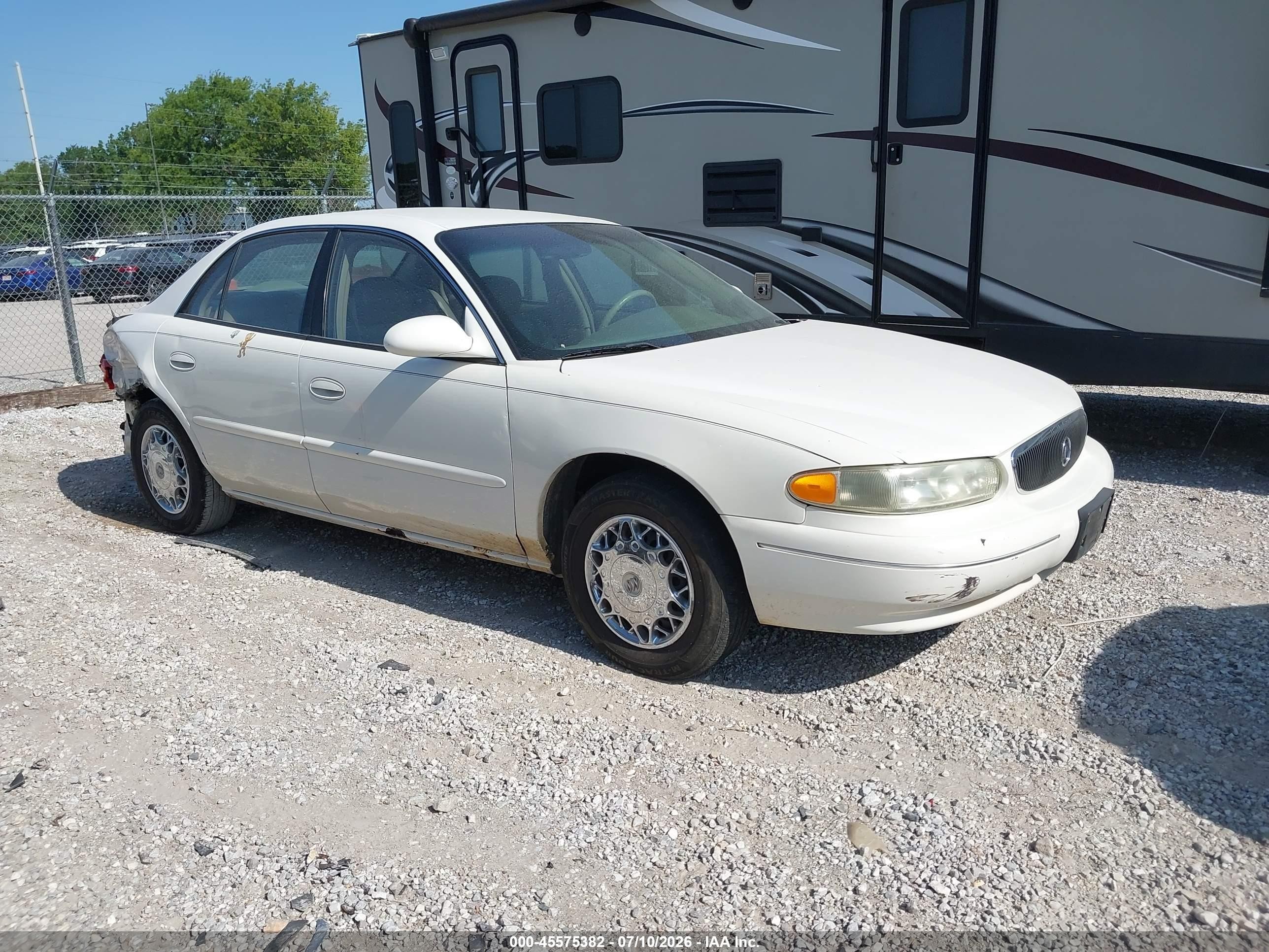 2004 Buick Century   White vin: 2G4WS52J941325923