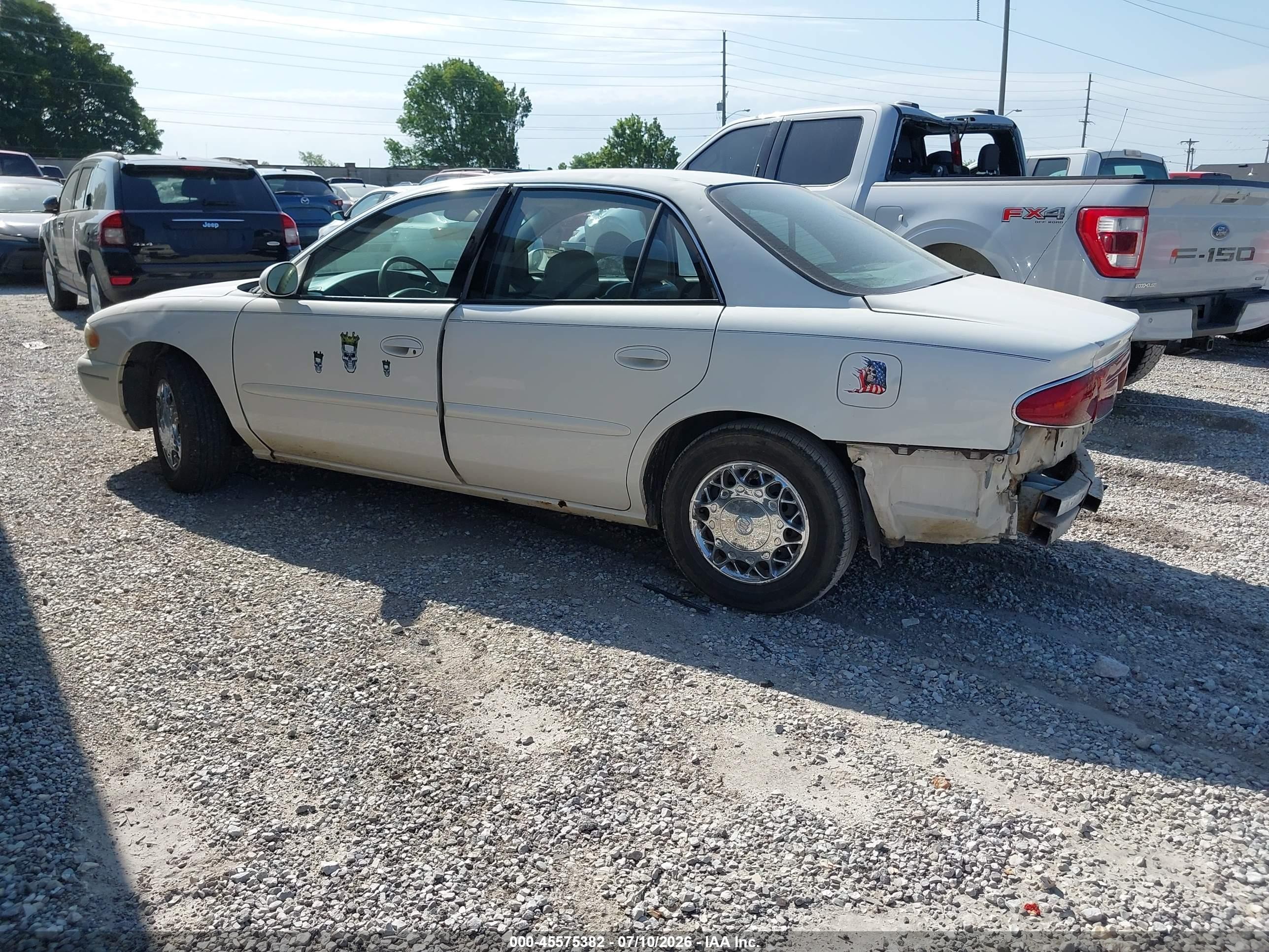 2004 Buick Century   White vin: 2G4WS52J941325923