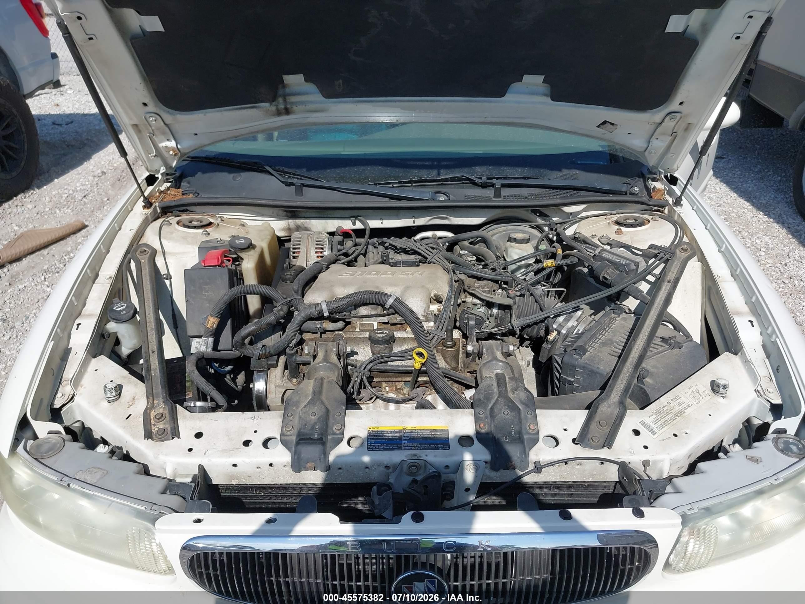 2004 Buick Century   White vin: 2G4WS52J941325923