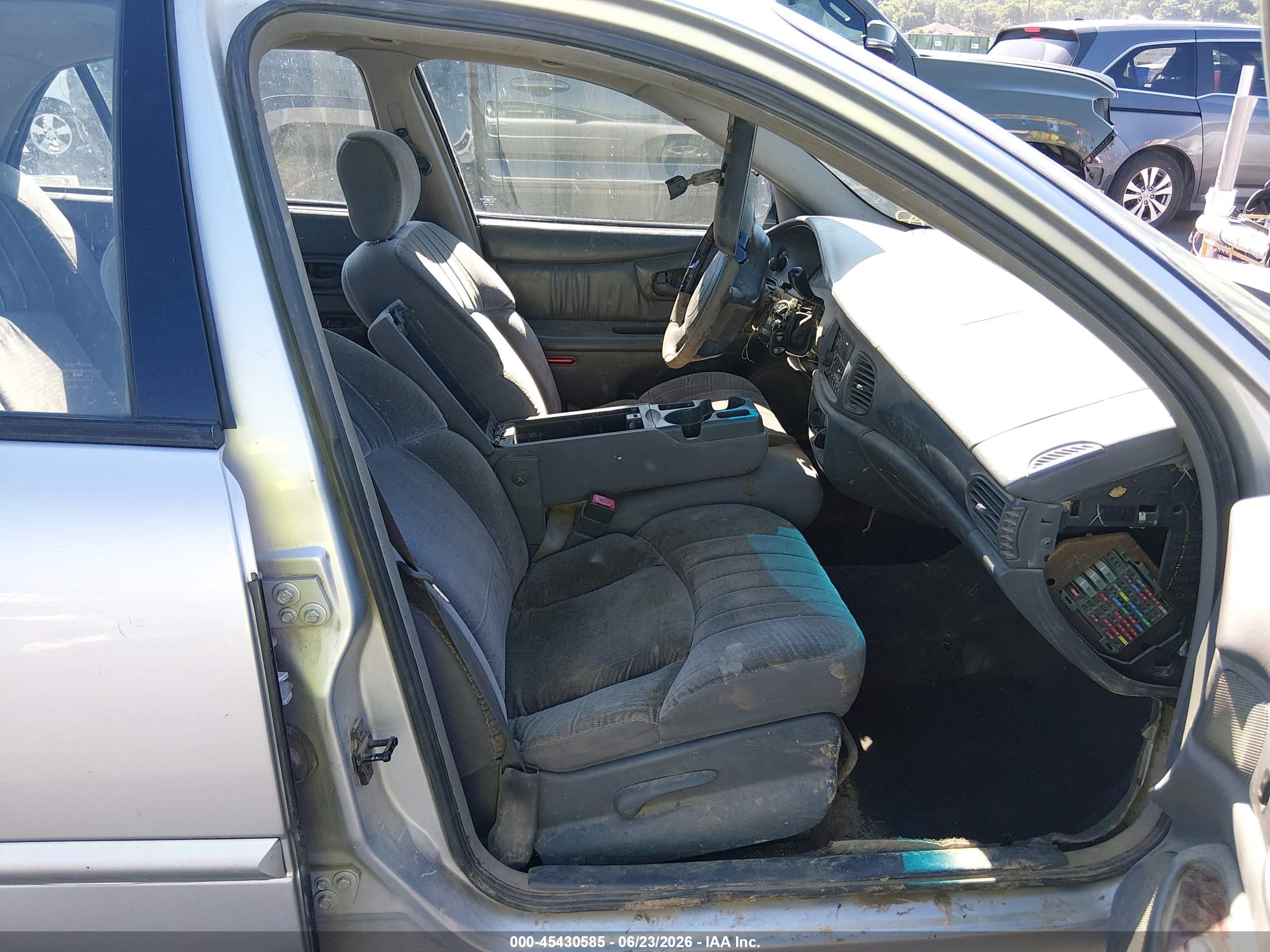 2003 Buick Century Custom Silver vin: 2G4WS52JX31182396