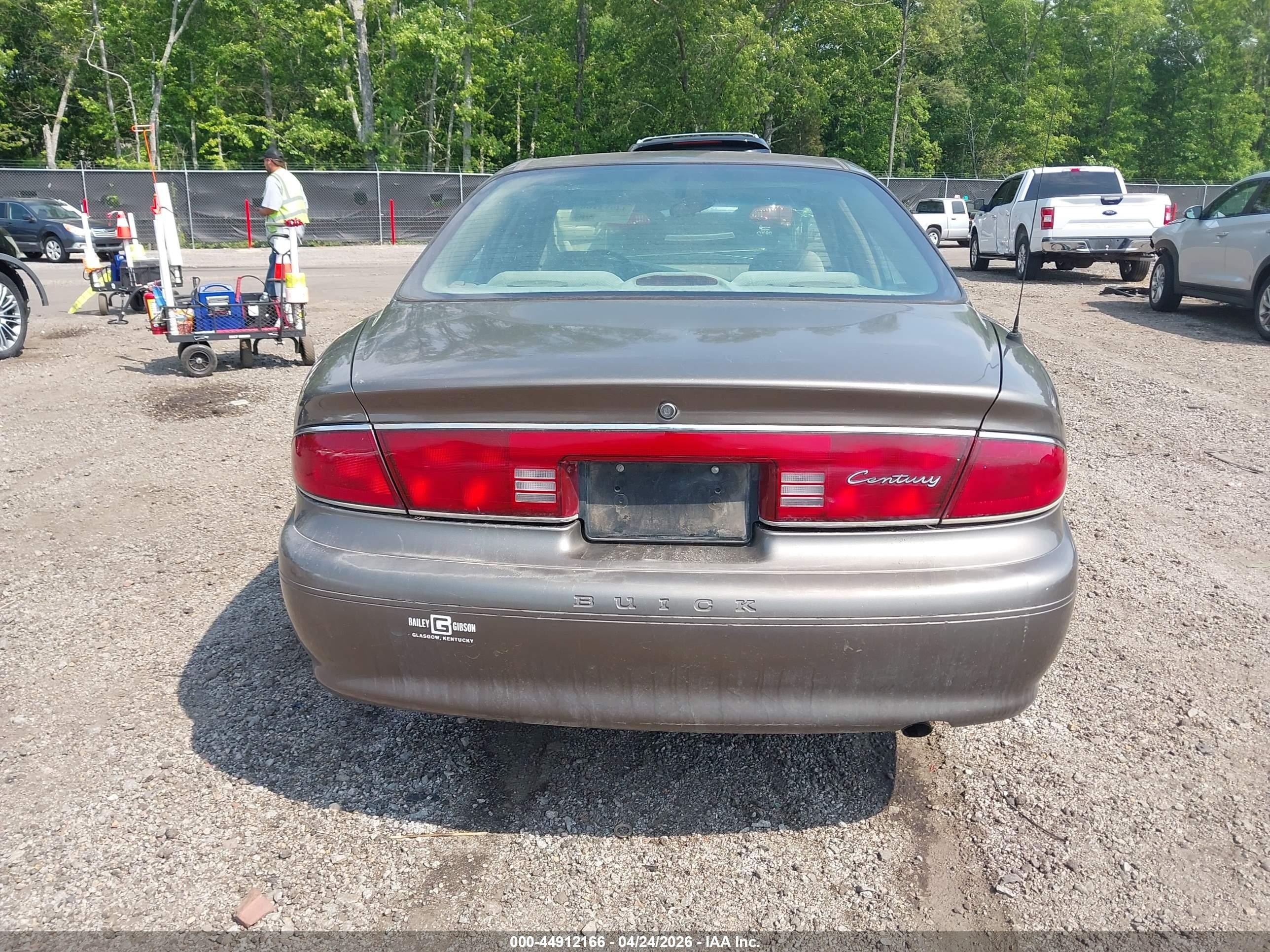 2004 Buick Century   Бежевый vin: 2G4WS52JX41278109