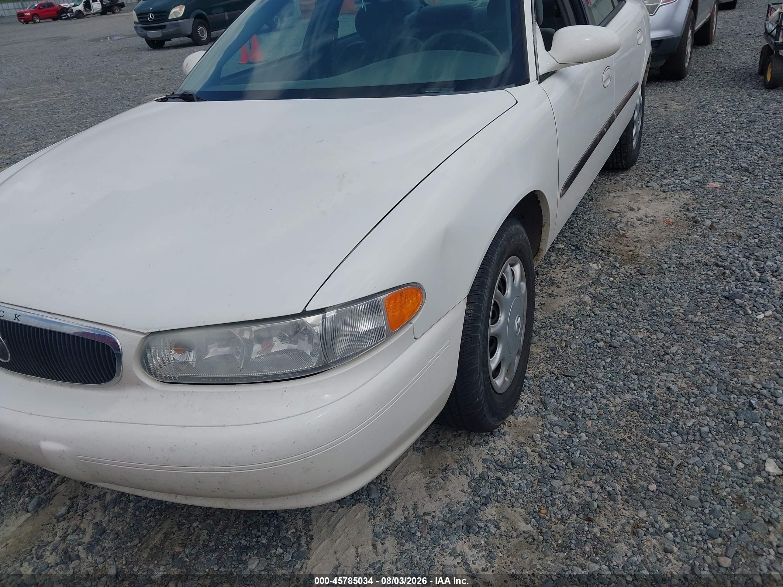2004 Buick Century   White vin: 2G4WS52JX41286078