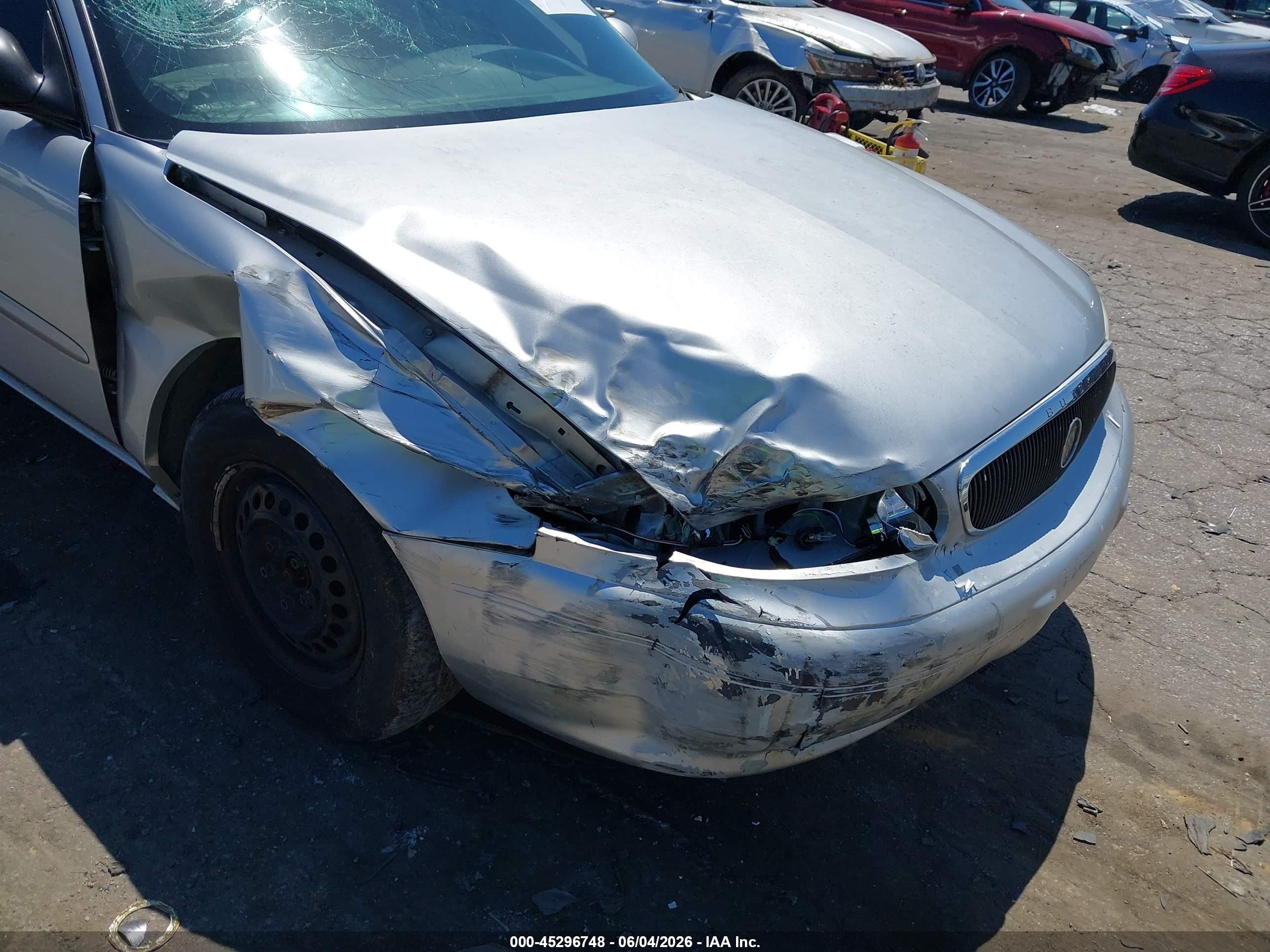 2005 Buick Century   Silver vin: 2G4WS52JX51112917