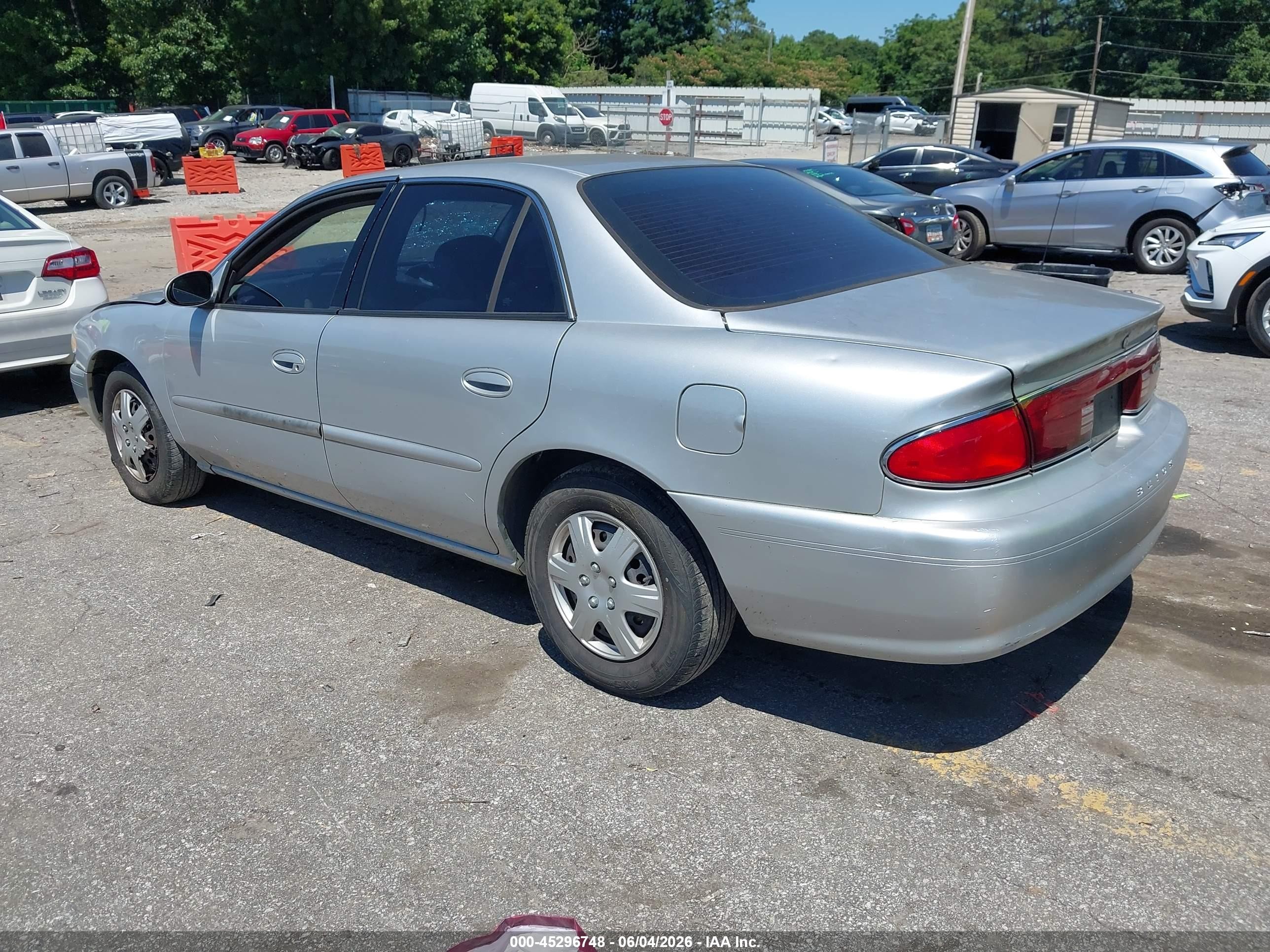 2005 Buick Century   Silver vin: 2G4WS52JX51112917