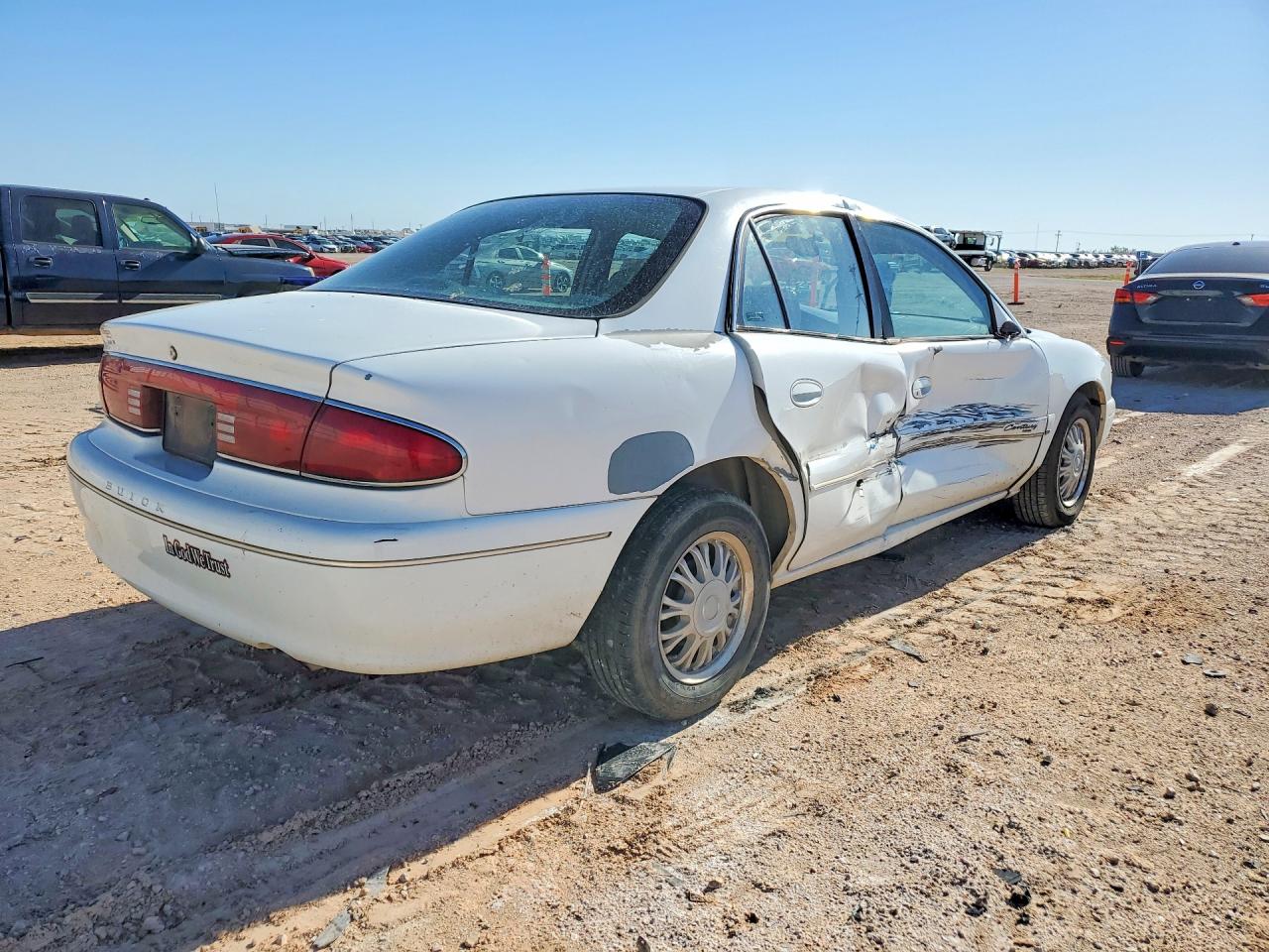 2000 Buick Century Custom White vin: 2G4WS52JXY1215713