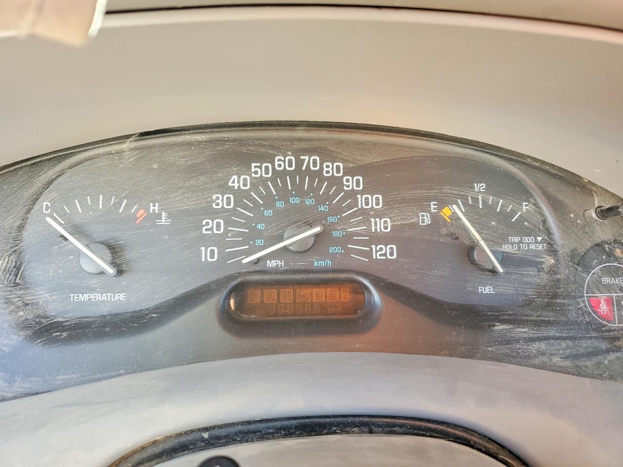2000 Buick Century Custom White vin: 2G4WS52JXY1215713
