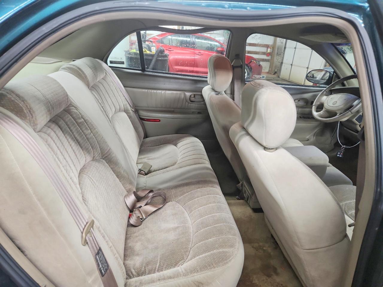 1998 Buick Century Custom Зеленый vin: 2G4WS52M0W1517552