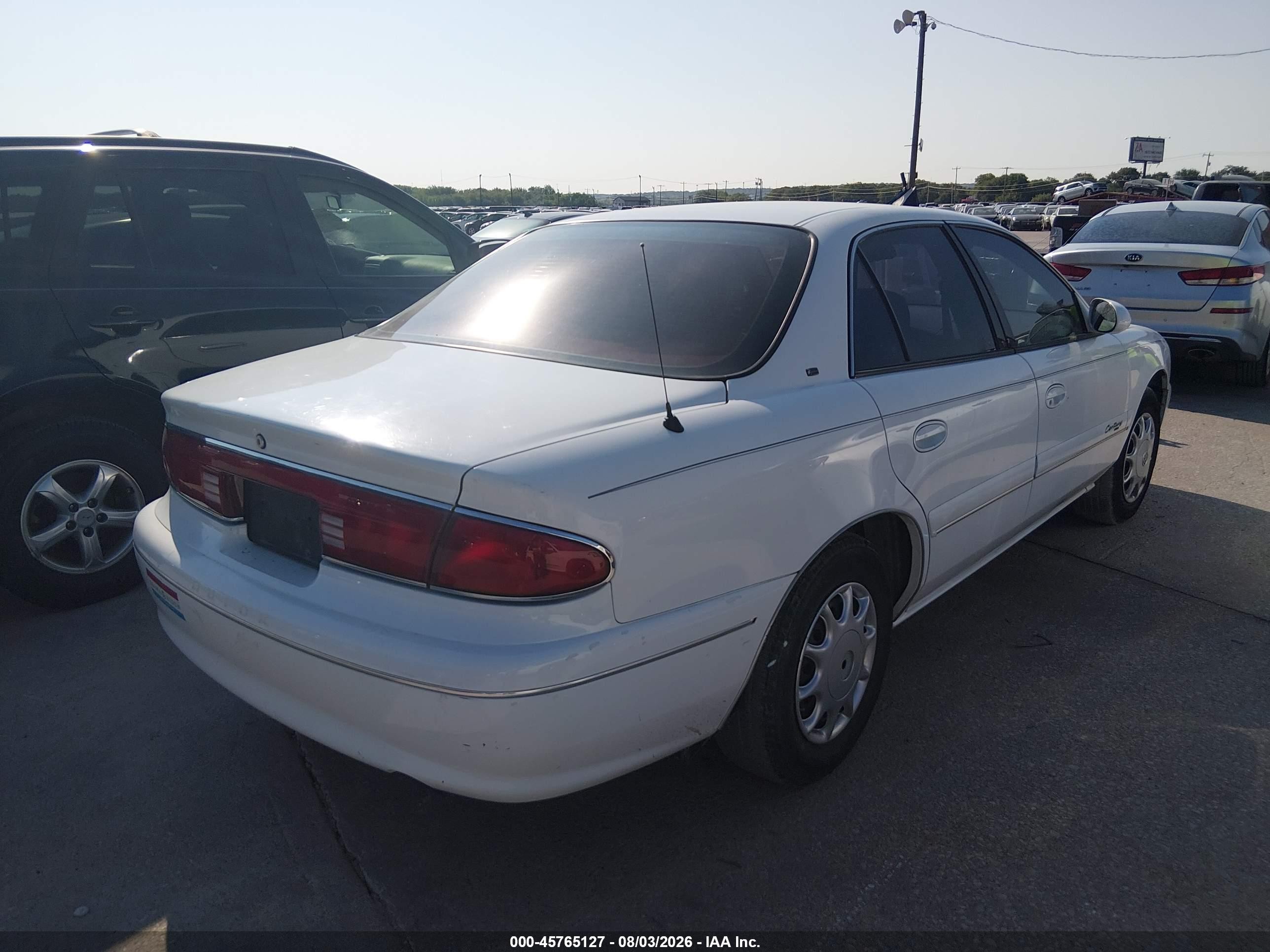 1998 Buick Century Custom White vin: 2G4WS52M0W1598813