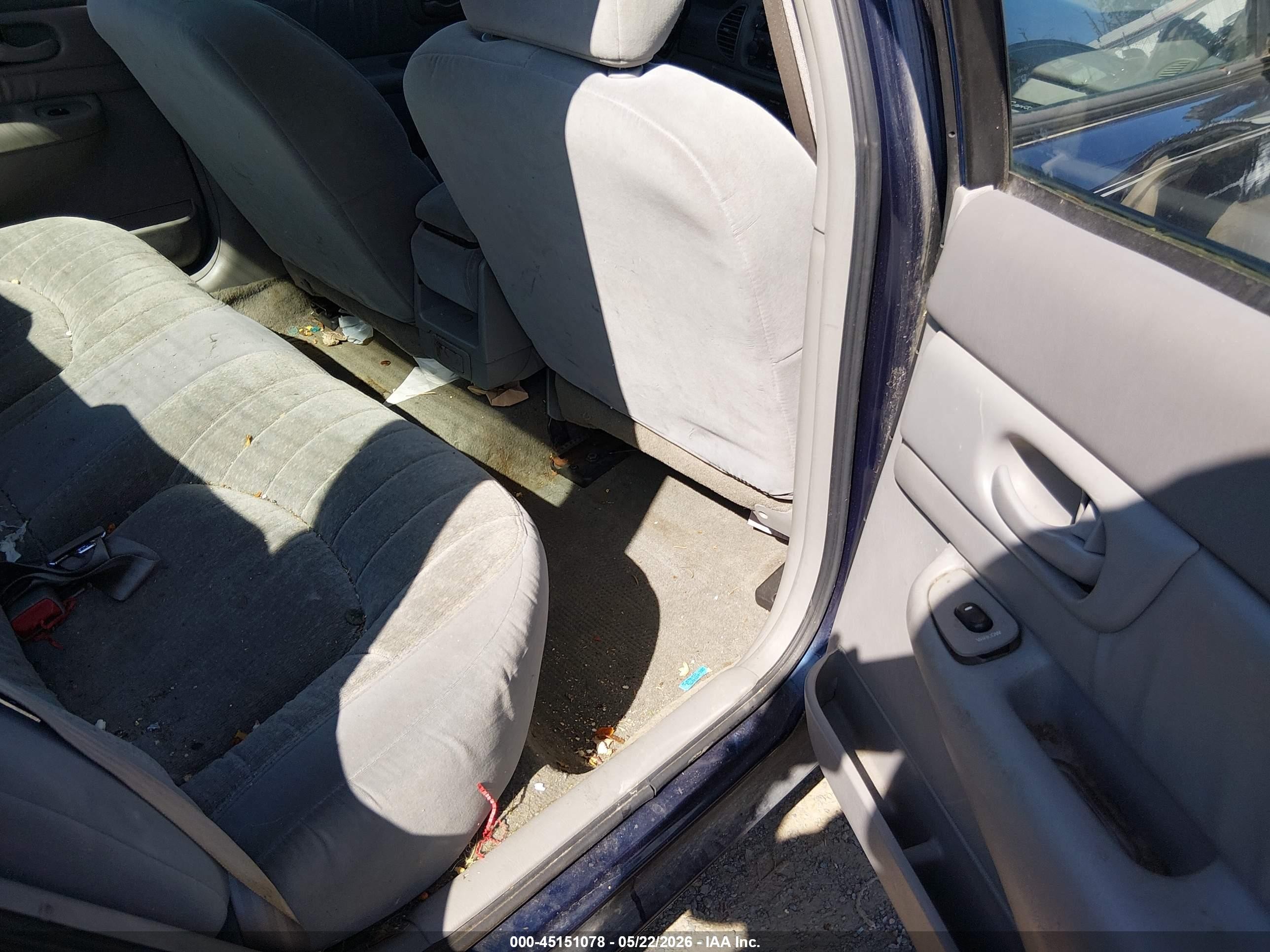 1999 Buick Century Custom Dark Blue vin: 2G4WS52M4X1482029