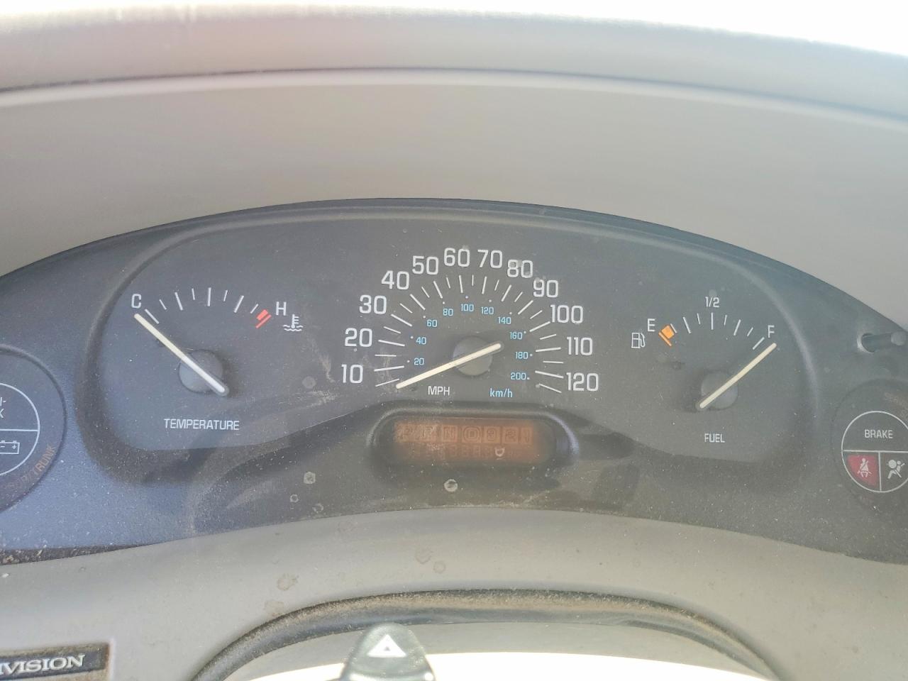 1999 Buick Century Custom Белый vin: 2G4WS52M4X1634360