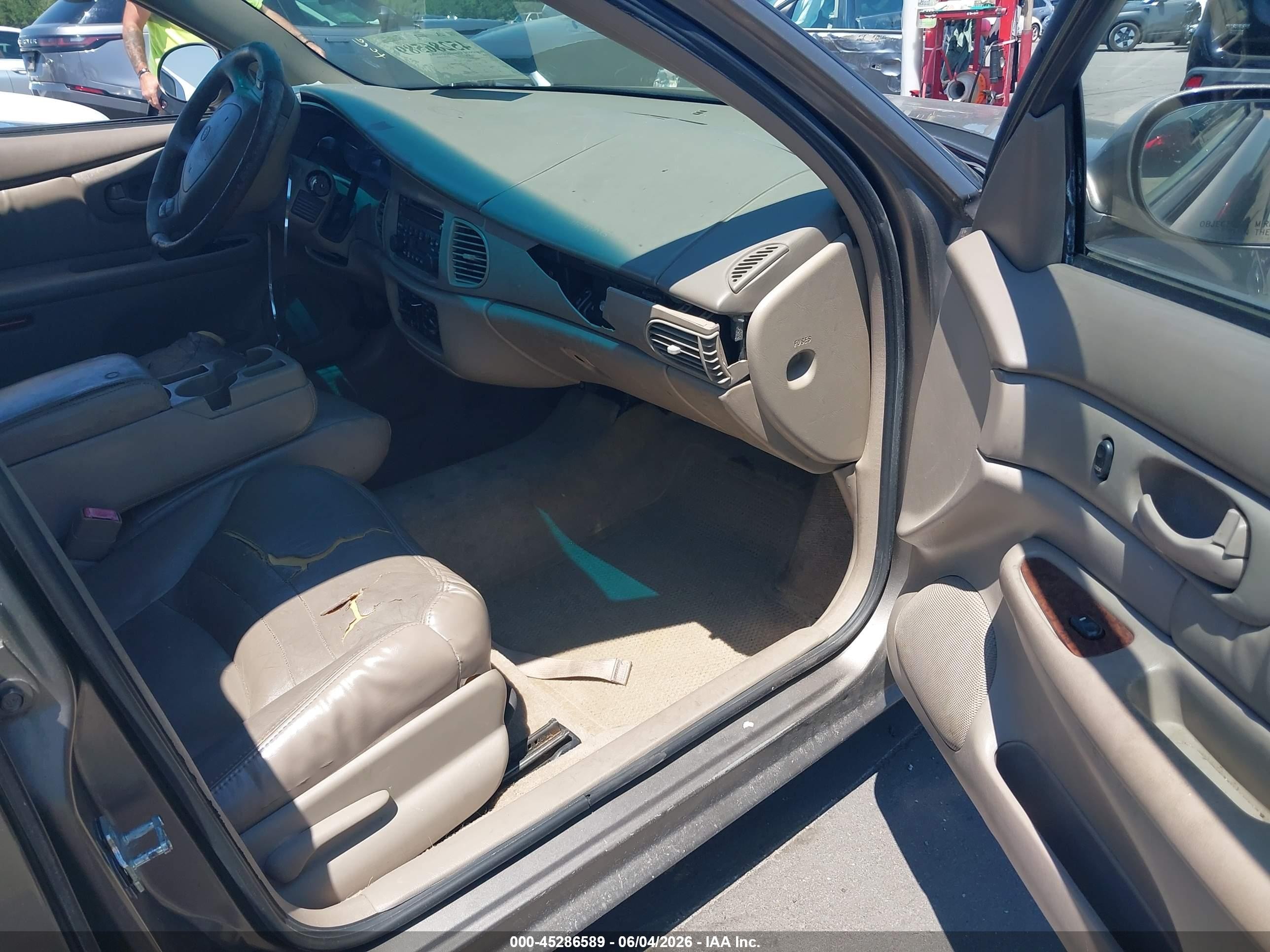 2005 Buick Century   Бежевый vin: 2G4WS55J851124348