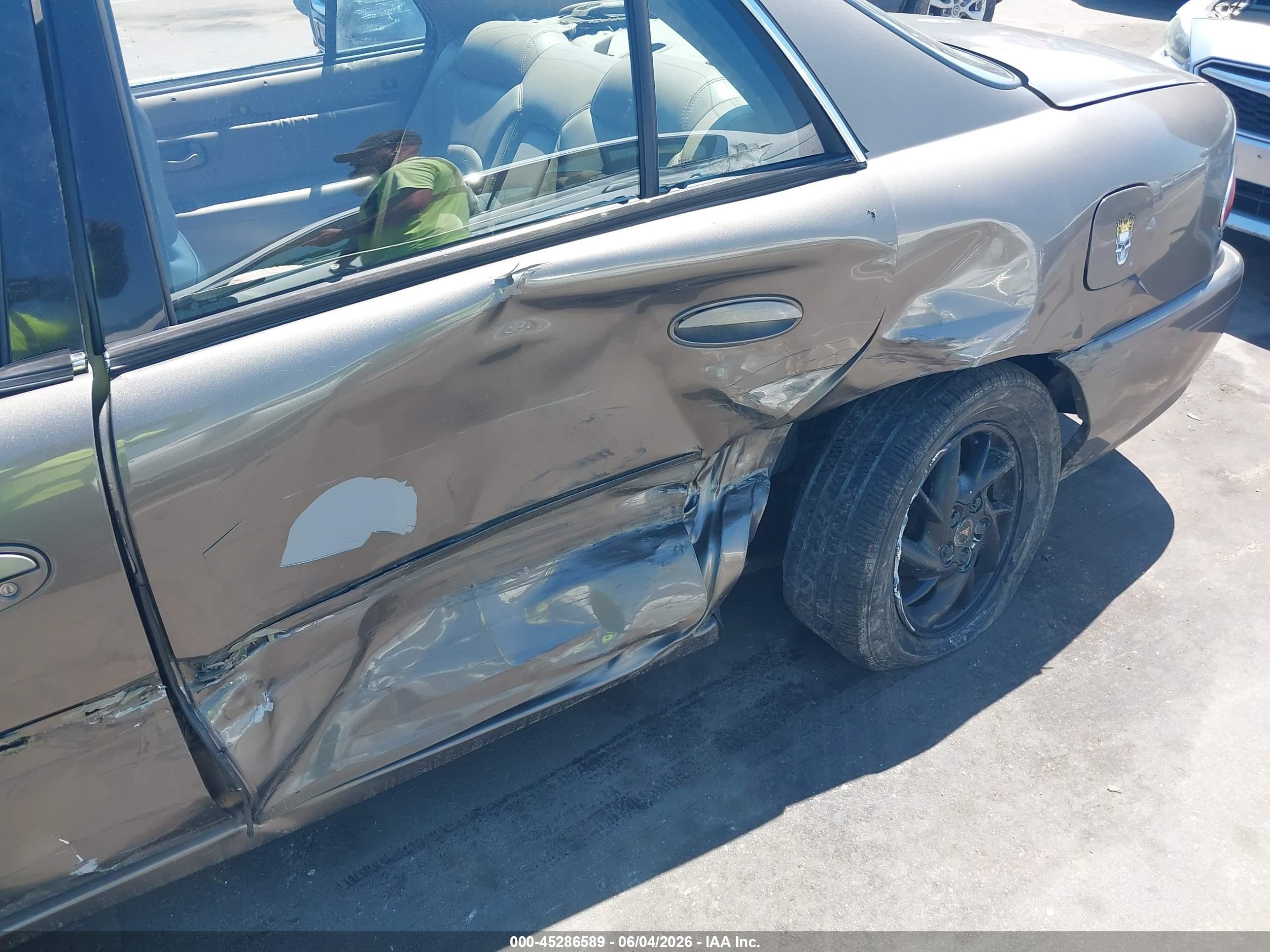 2005 Buick Century   Бежевый vin: 2G4WS55J851124348
