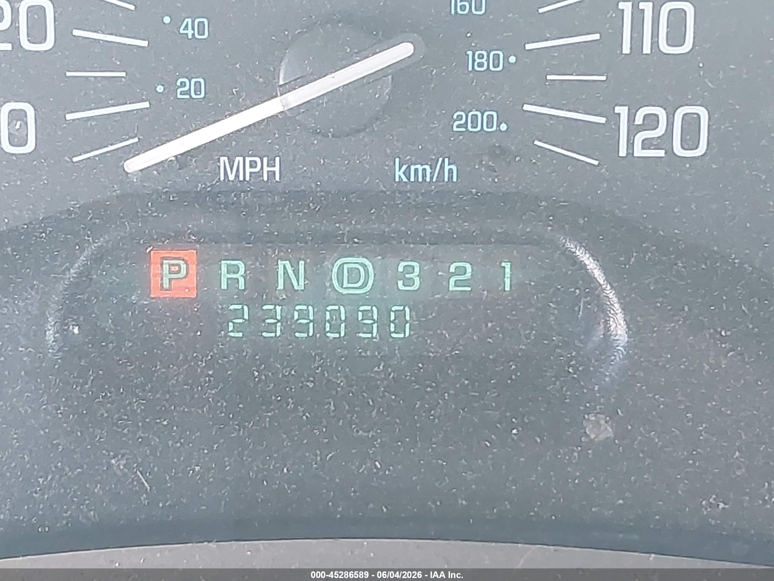 2005 Buick Century   Бежевый vin: 2G4WS55J851124348