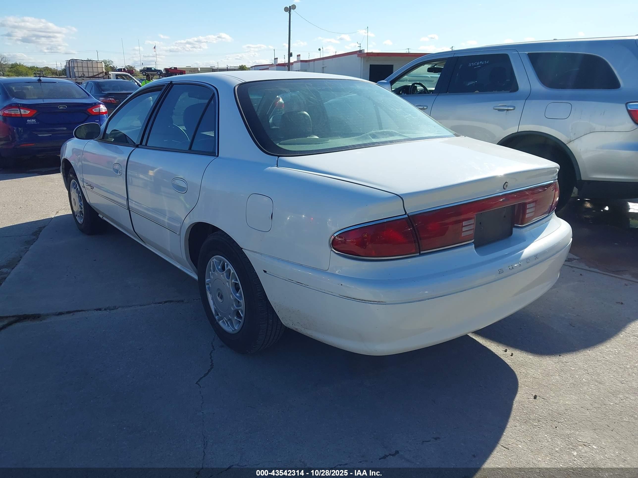 1999 Buick Century Limited White vin: 2G4WY52M1X1567568