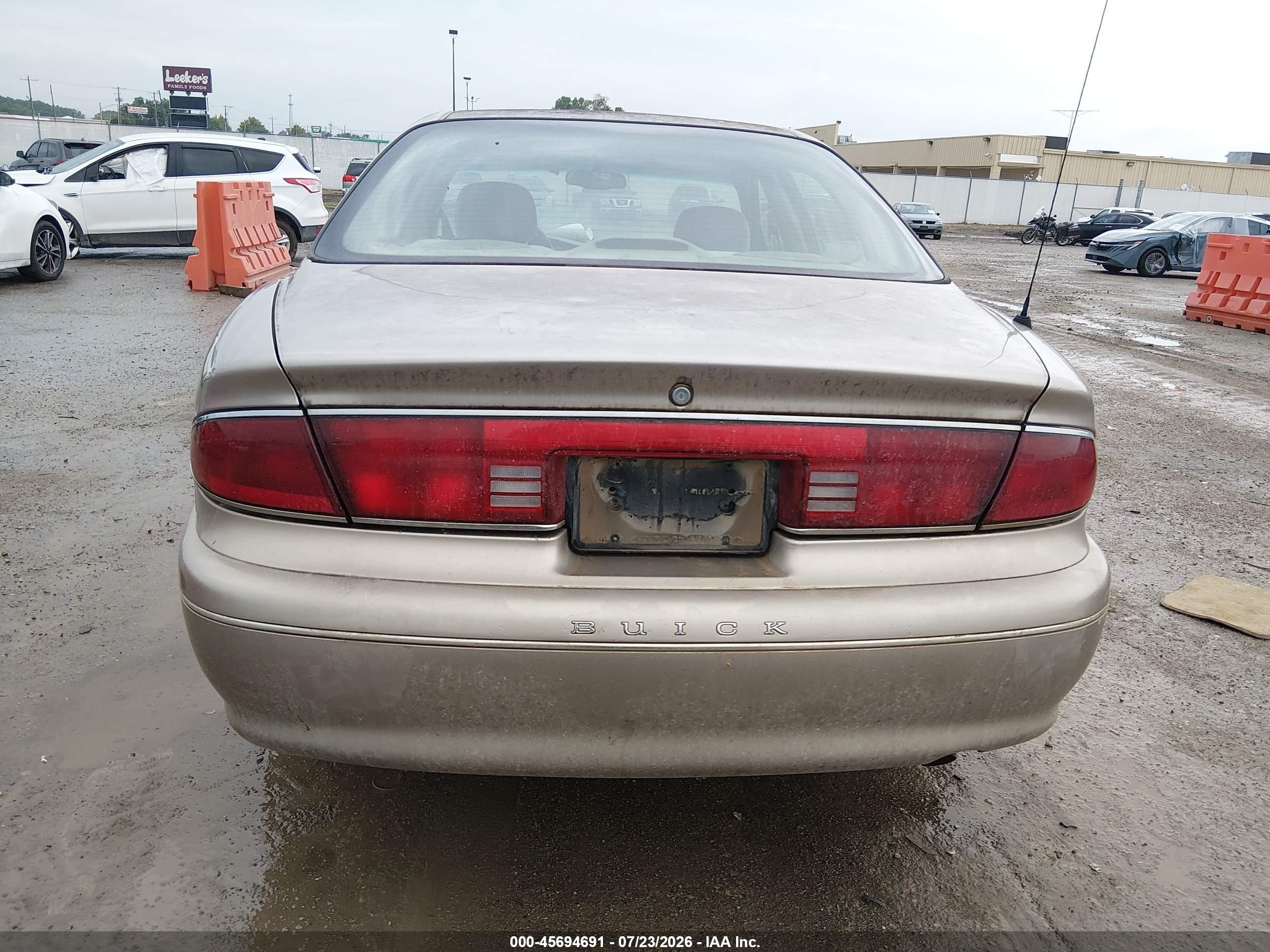 1999 Buick Century Limited Beige vin: 2G4WY52M7X1413673