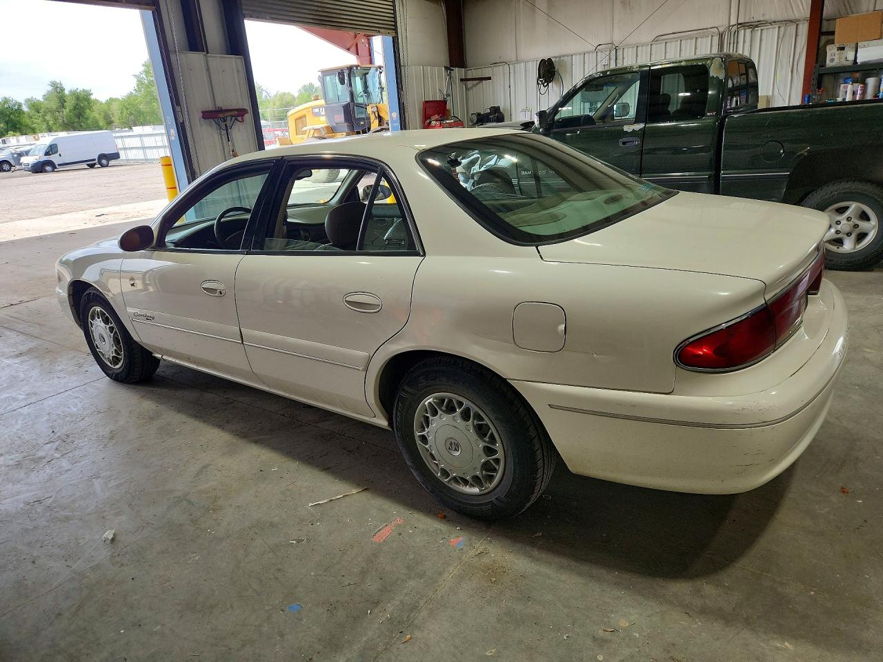 2002 Buick Century Limited White vin: 2G4WY55J021232621