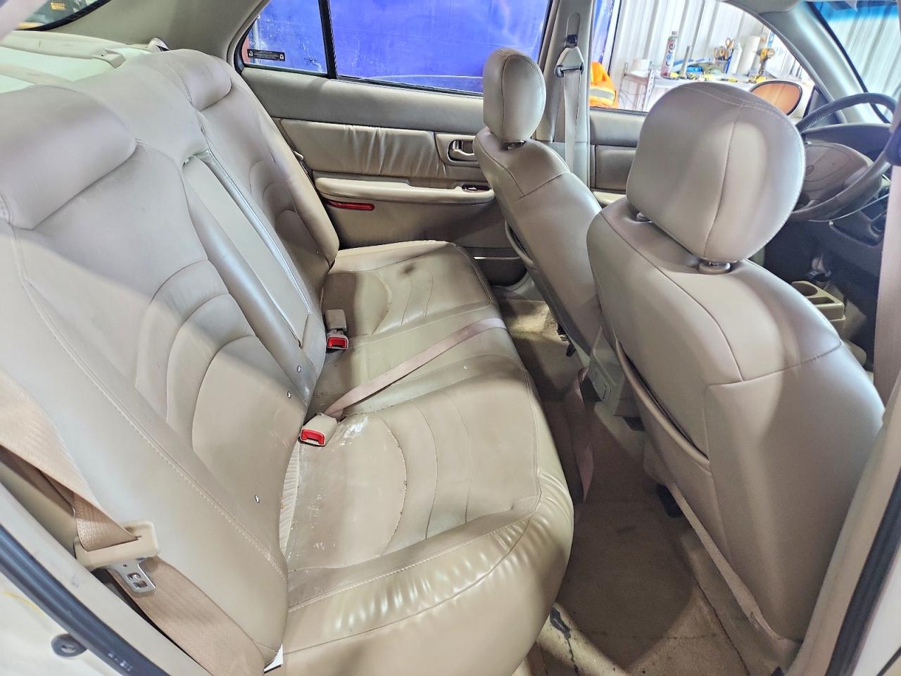 2002 Buick Century Limited White vin: 2G4WY55J021232621