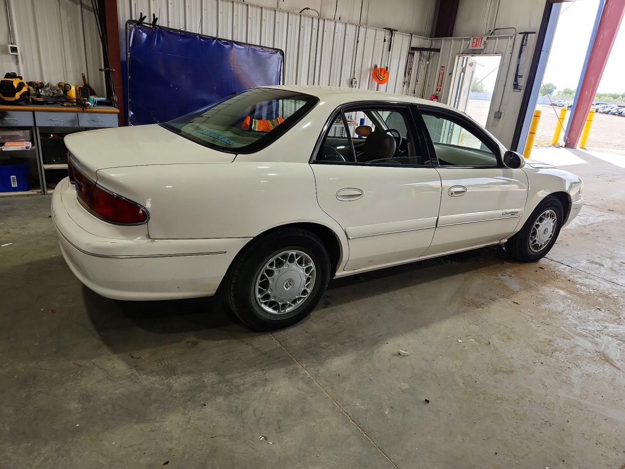 2002 Buick Century Limited White vin: 2G4WY55J021232621