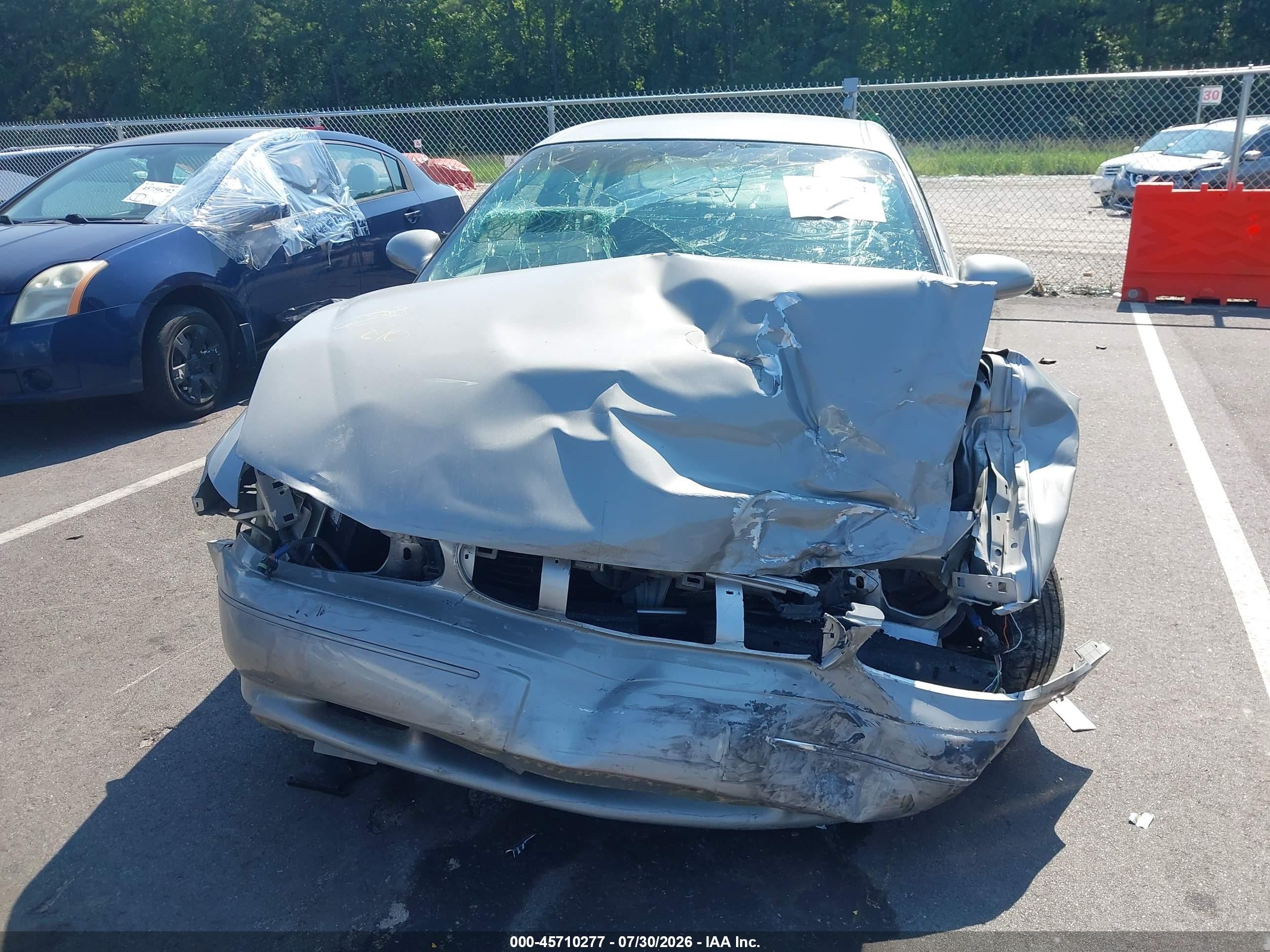 2002 Buick Century Limited Silver vin: 2G4WY55J321128639