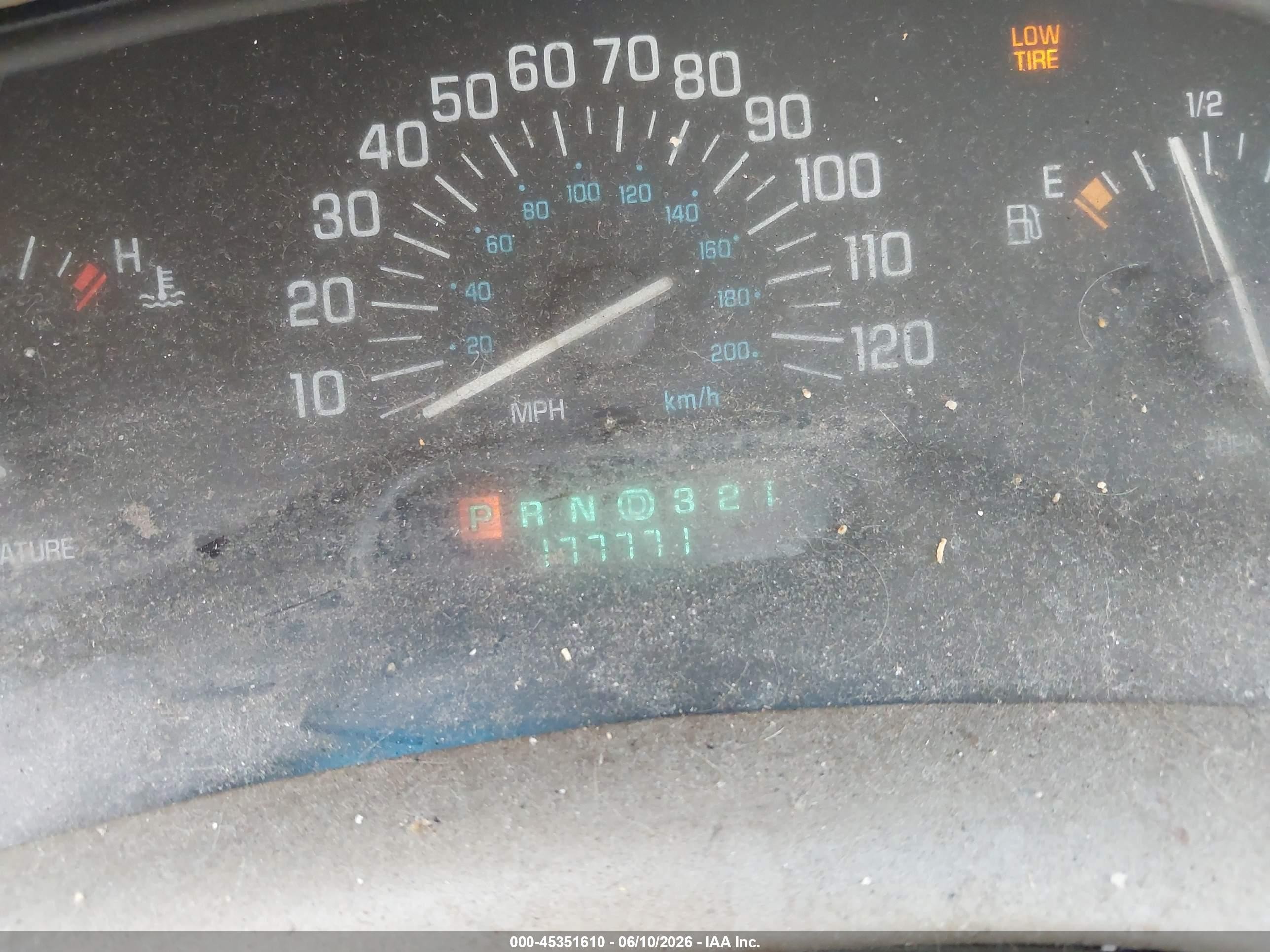 2001 Buick Century Limited Tan vin: 2G4WY55J611123188