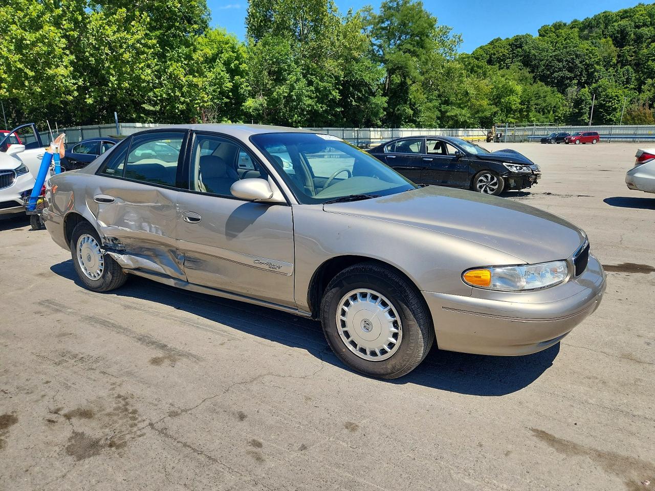 2001 Buick Century Limited Золотой vin: 2G4WY55J811174997