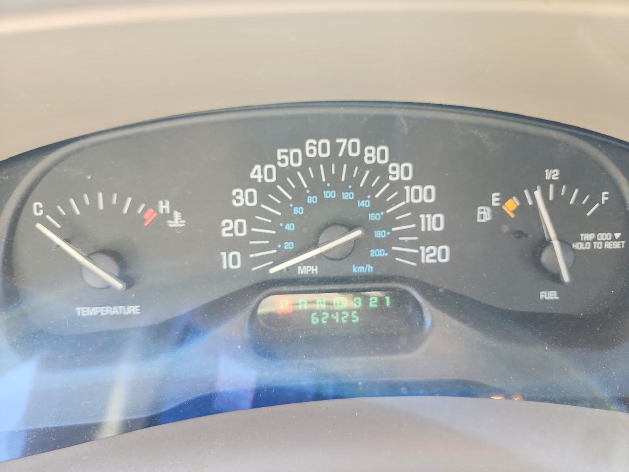 2001 Buick Century Limited Золотой vin: 2G4WY55J811174997