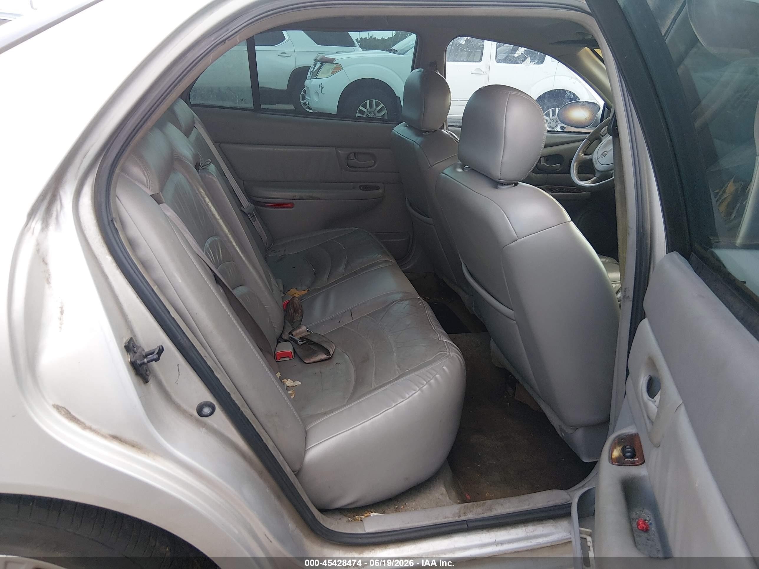 2000 Buick Century Limited Silver vin: 2G4WY55J8Y1236389