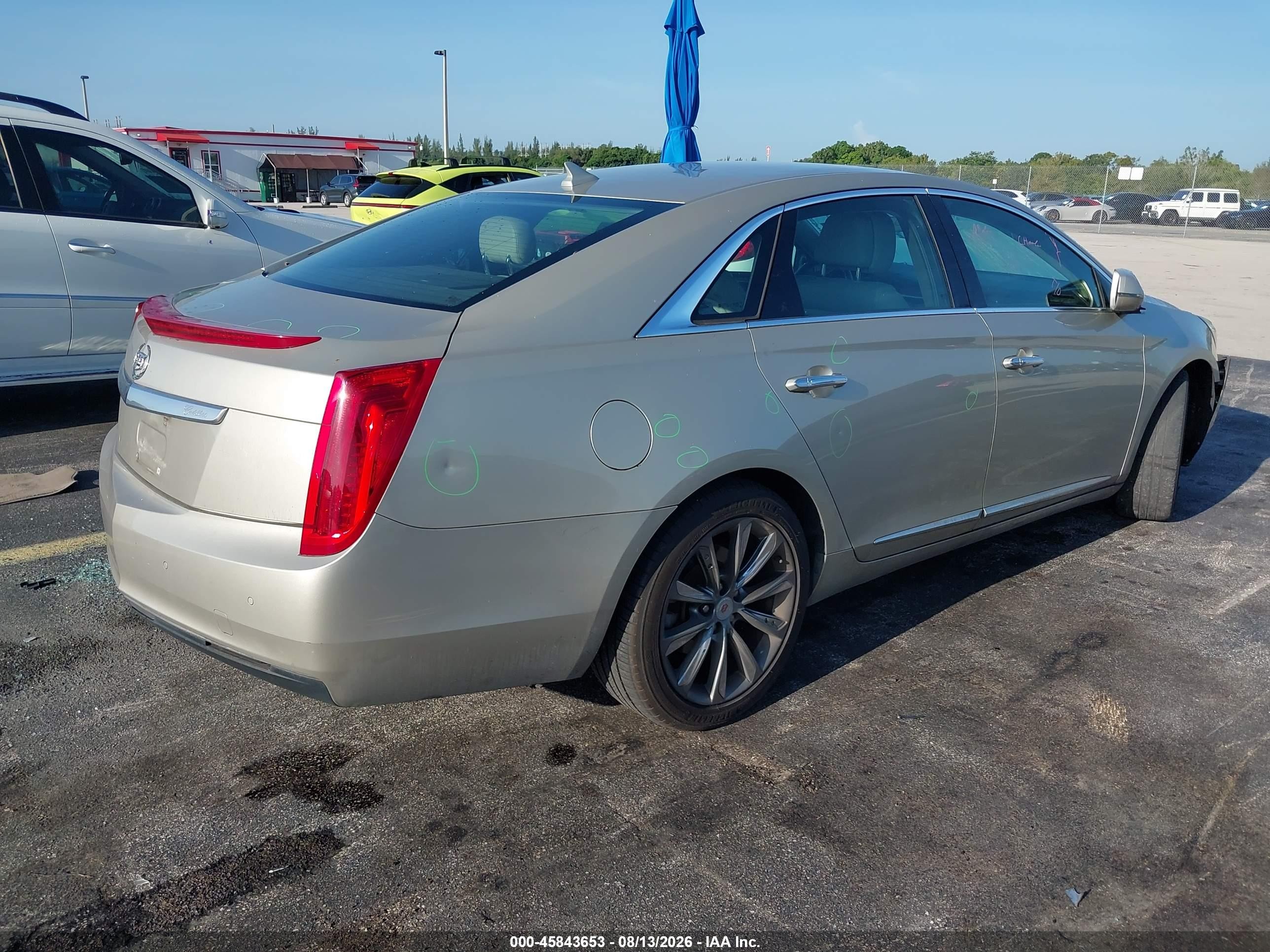 2014 Cadillac Xts Standard Золотой vin: 2G61L5S30E9256994