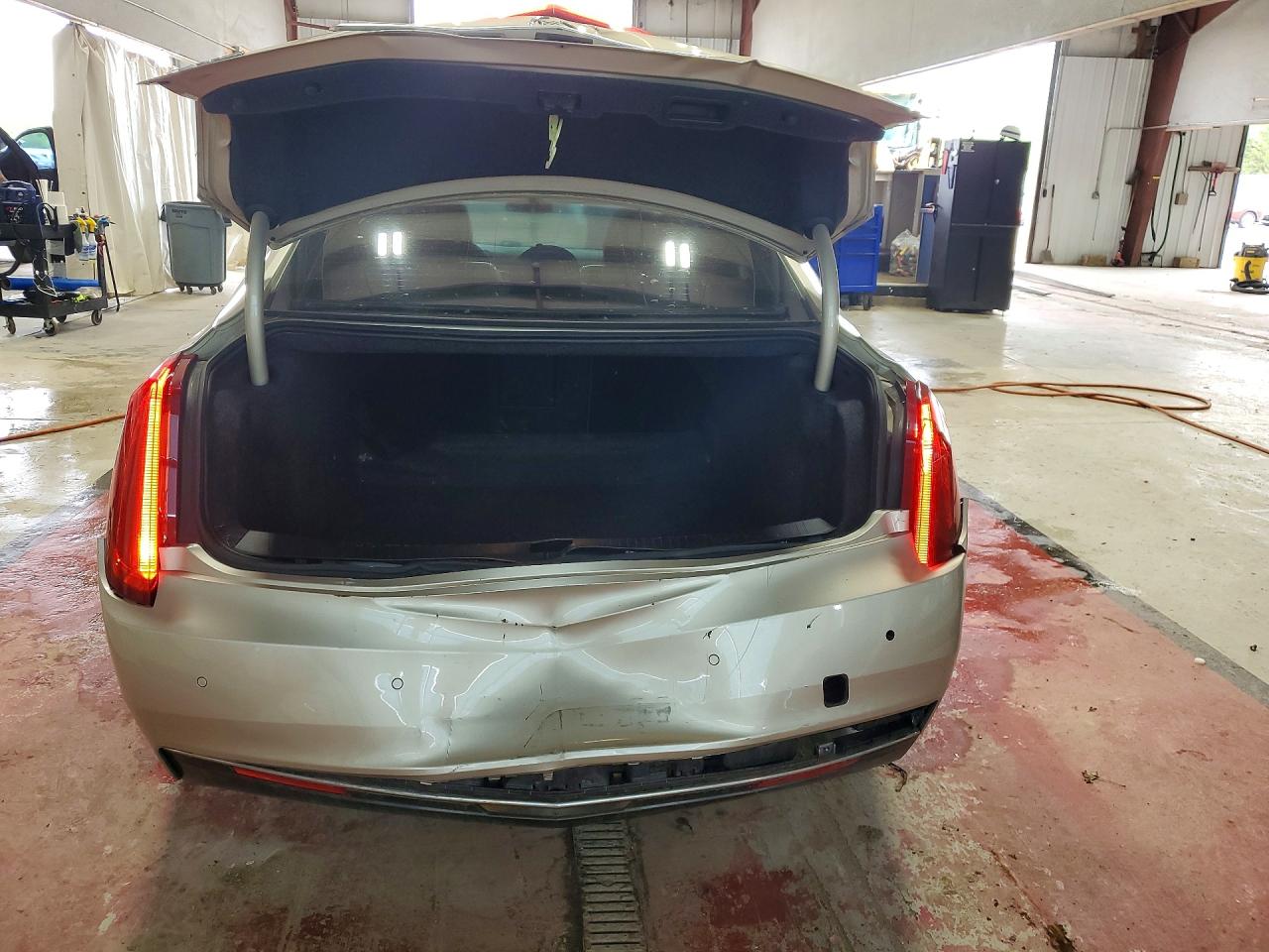 2014 Cadillac Xts Beige vin: 2G61L5S32E9129079