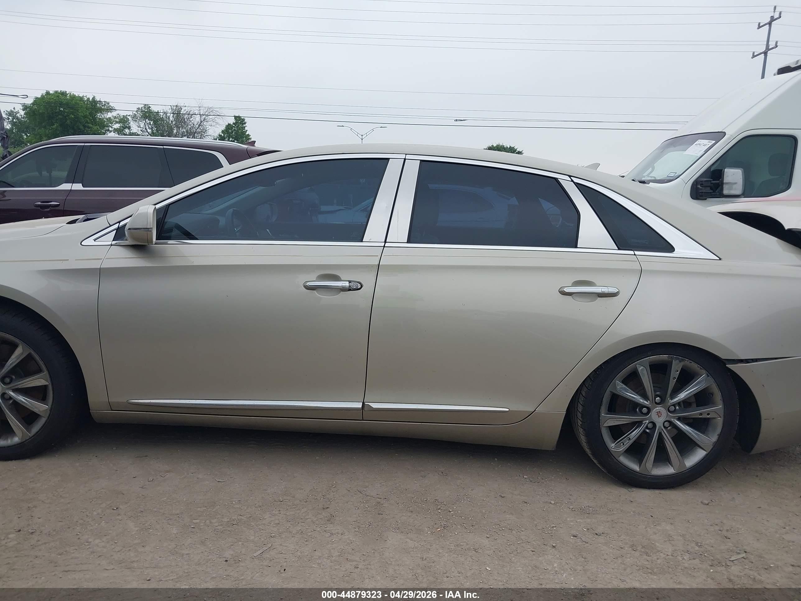 2014 Cadillac Xts Standard Silver vin: 2G61L5S33E9206395