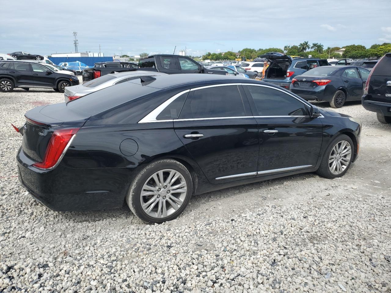 2018 Cadillac Xts Luxury Black vin: 2G61M5S30J9156465