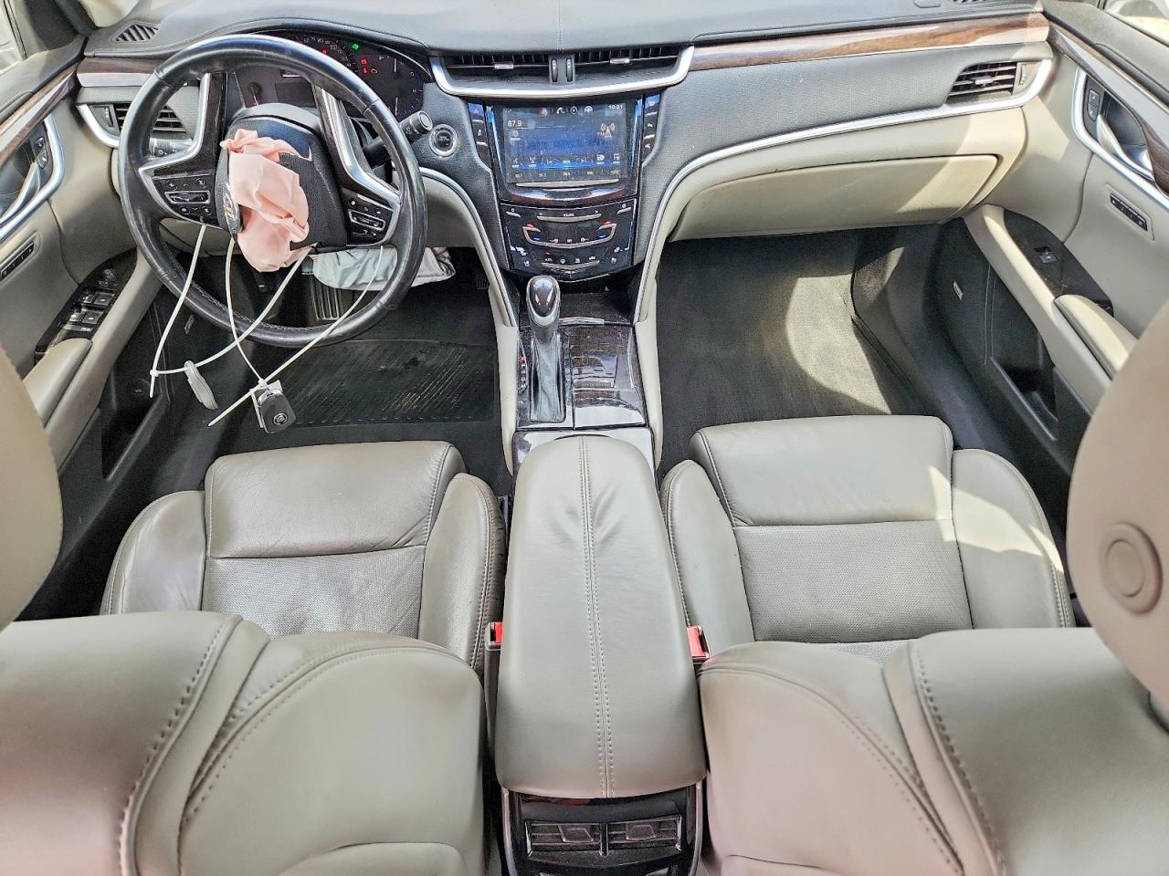 2015 Cadillac Xts Luxury Collection Серебряный vin: 2G61M5S31F9113115